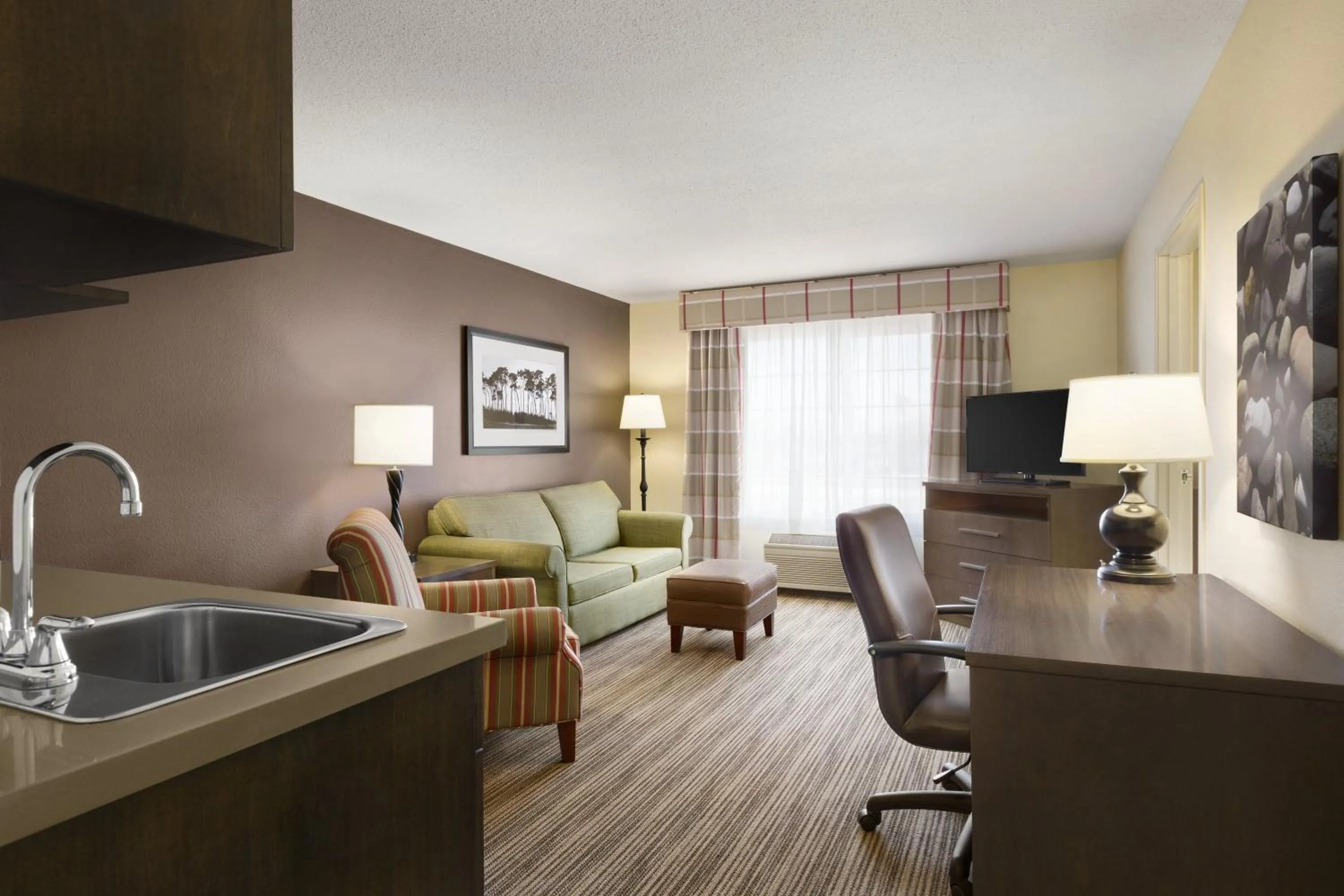 Kitchen or kitchenette in Country Inn & Suites by Radisson, Albert Lea - Austin