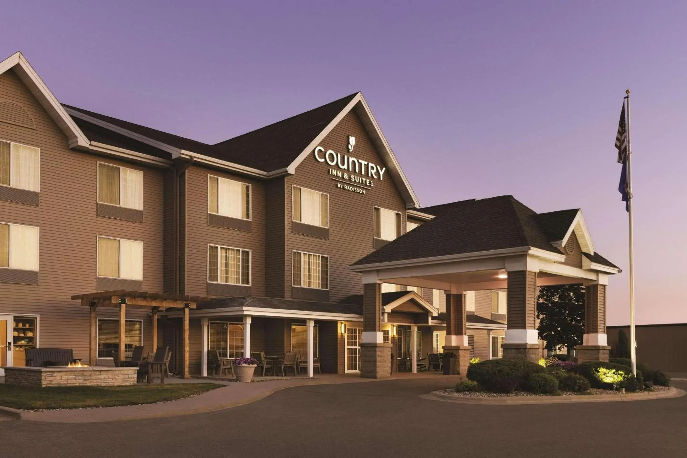 Property building in Country Inn & Suites by Radisson, Albert Lea - Austin Property building in Country Inn & Suites by Radisson, Albert Lea - Austin