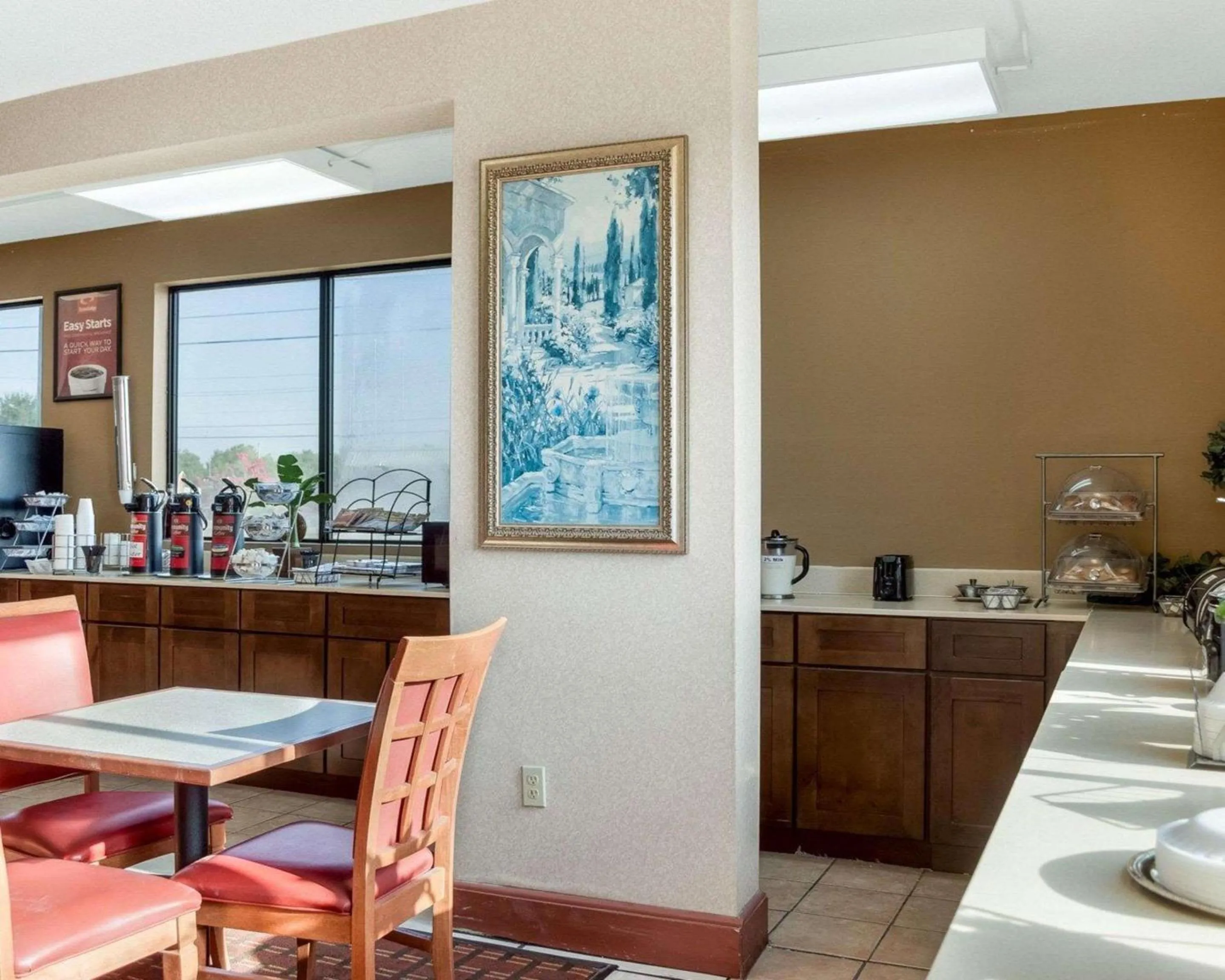 Restaurant/places to eat in Econo Lodge Greenville