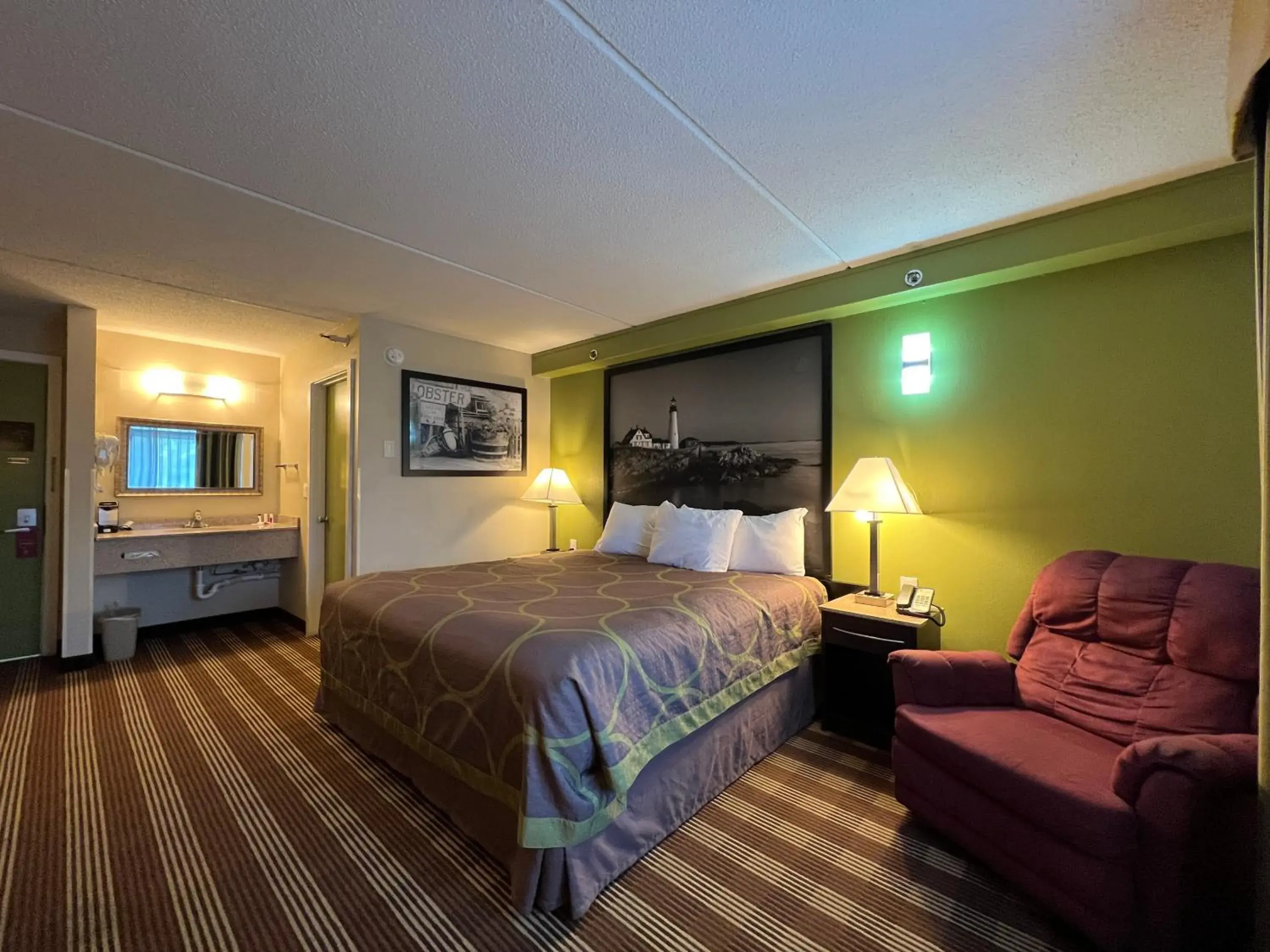 Bed in Super 8 by Wyndham Bangor Bed in Super 8 by Wyndham Bangor