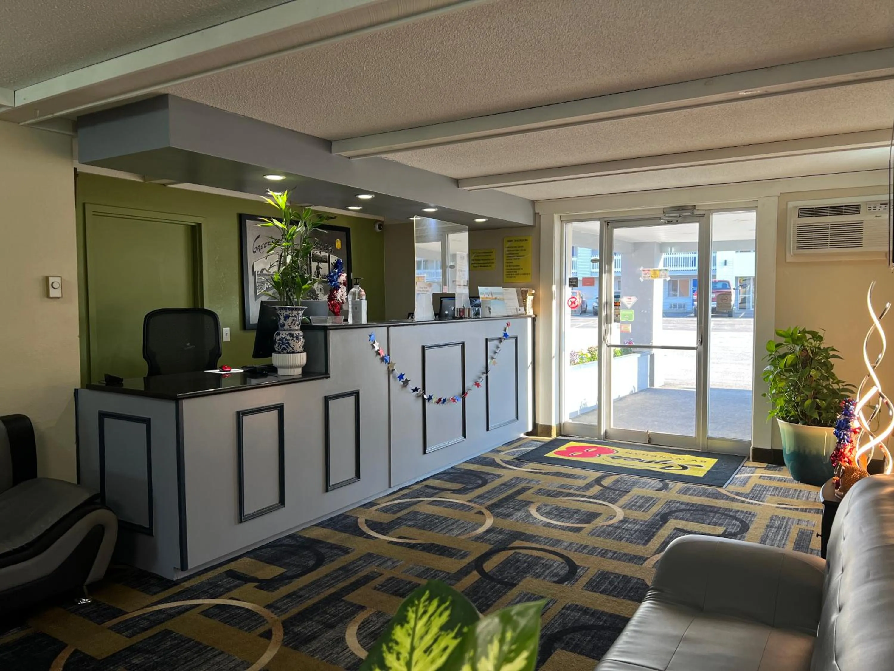 Lobby or reception in Super 8 by Wyndham Bangor