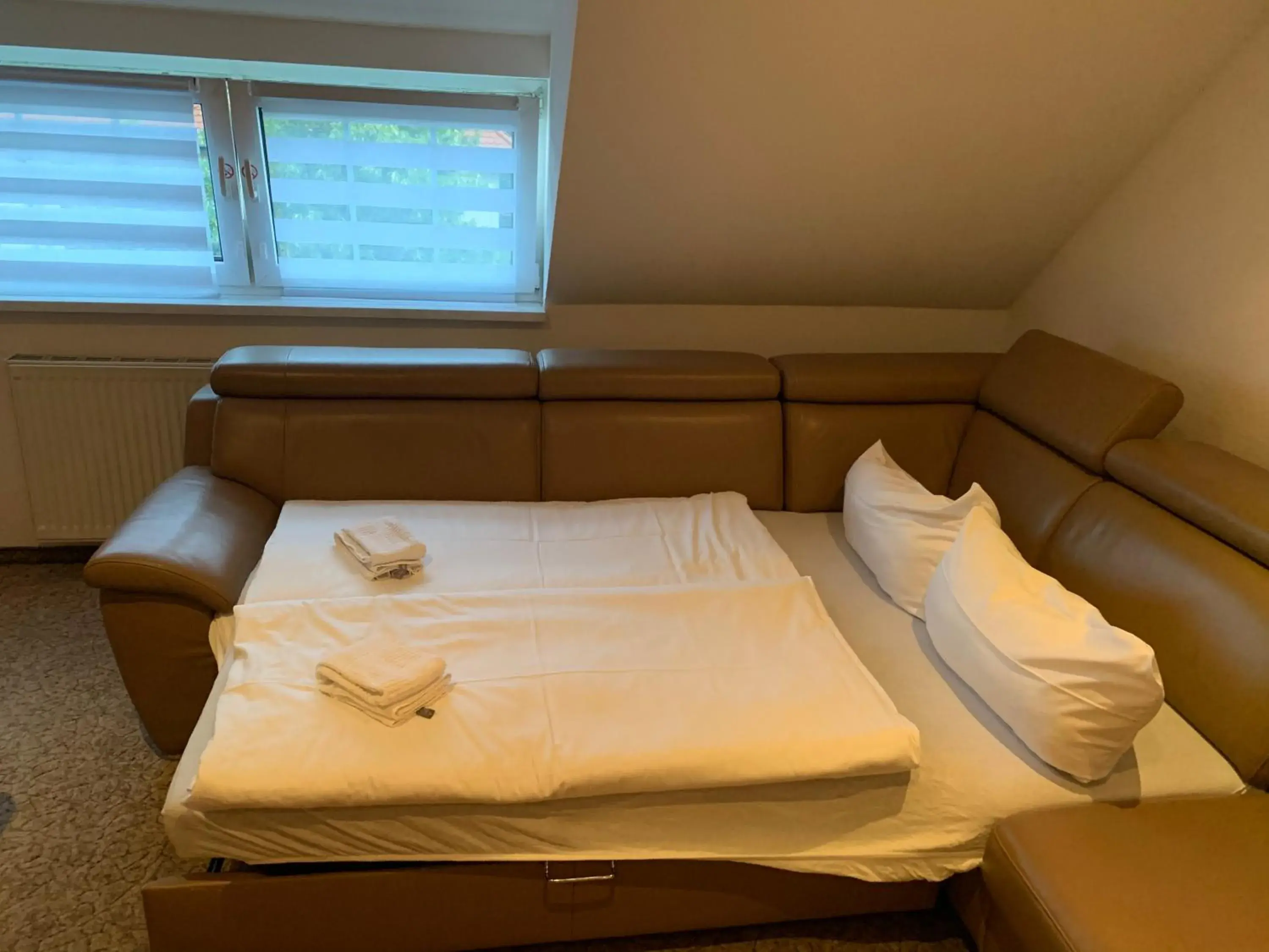 Hotel & Restaurant Schenk von Landsberg Hotel & Restaurant Schenk von Landsberg