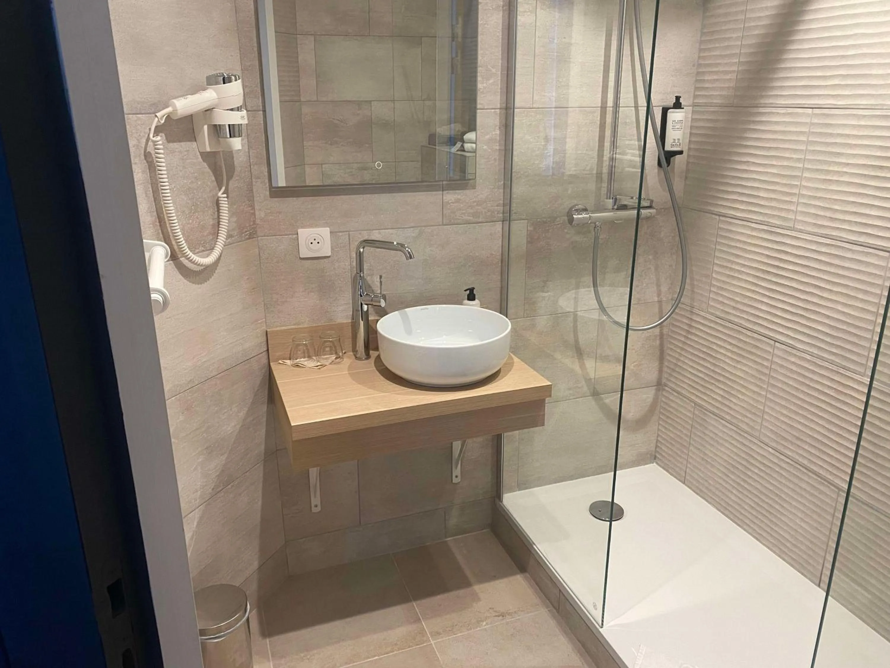 Bathroom in Best Western Le Moulin de Ducey