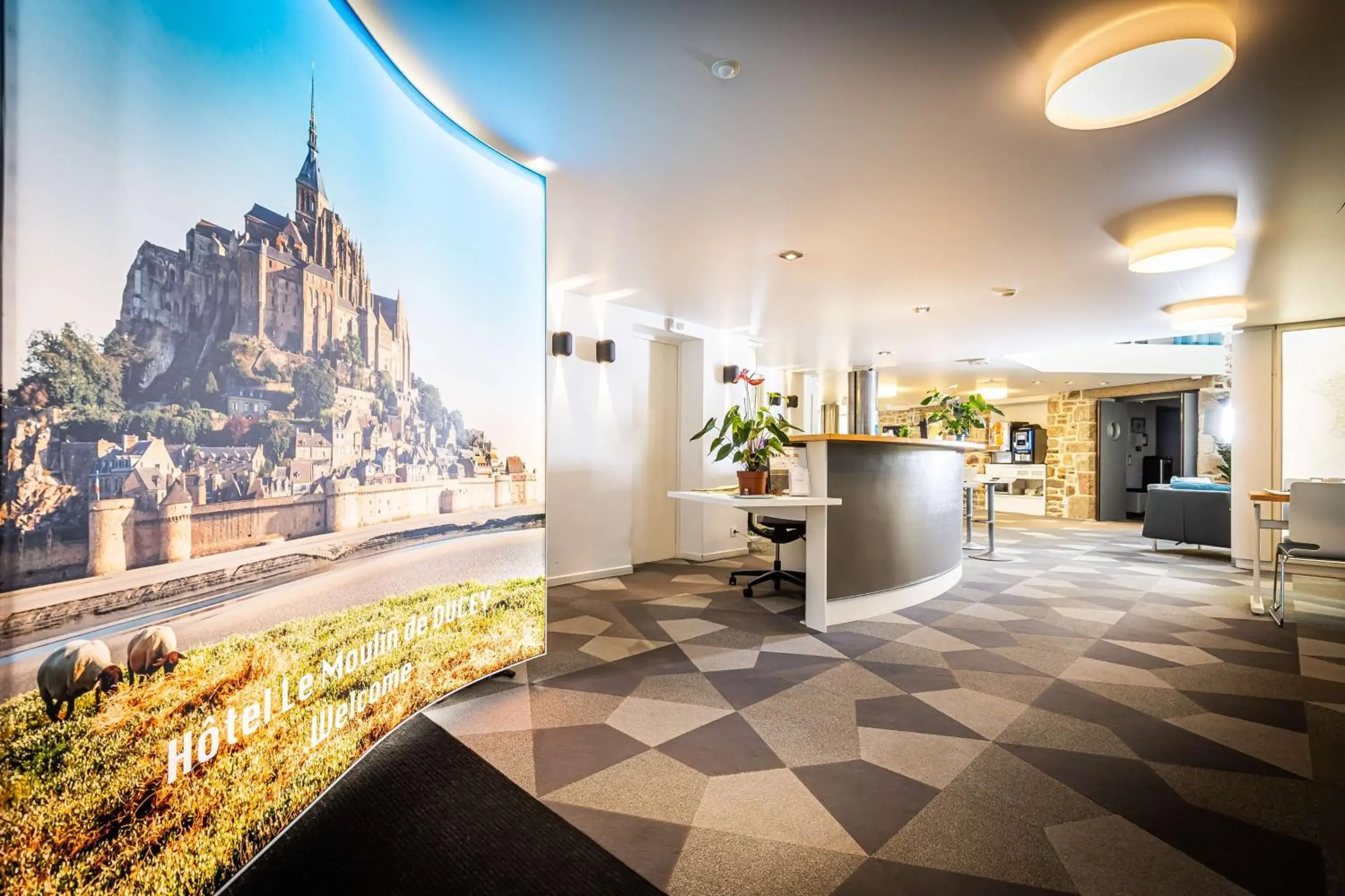 Lobby or reception in Best Western Le Moulin de Ducey Lobby or reception in Best Western Le Moulin de Ducey