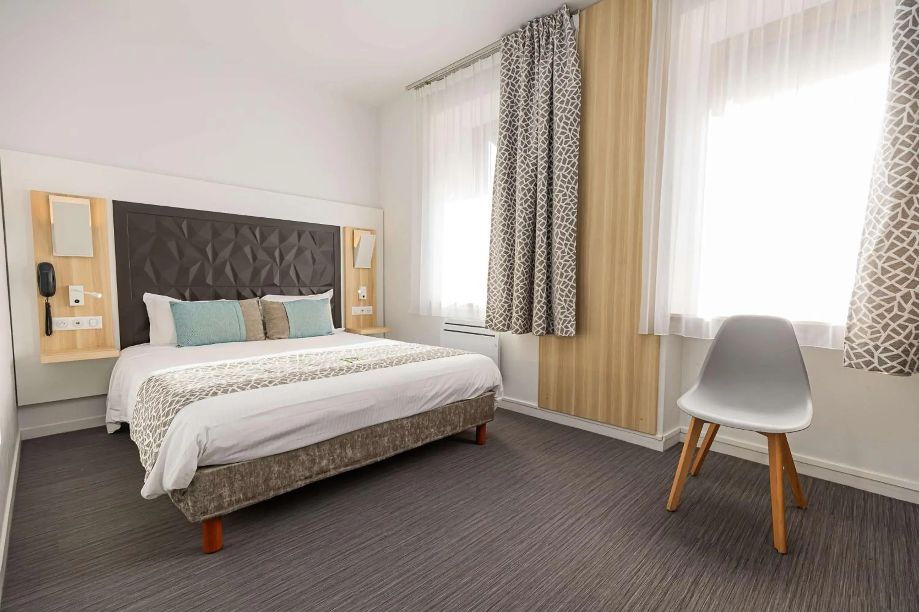 Photo of the whole room, Bed in Best Western Le Moulin de Ducey Photo of the whole room, Bed in Best Western Le Moulin de Ducey