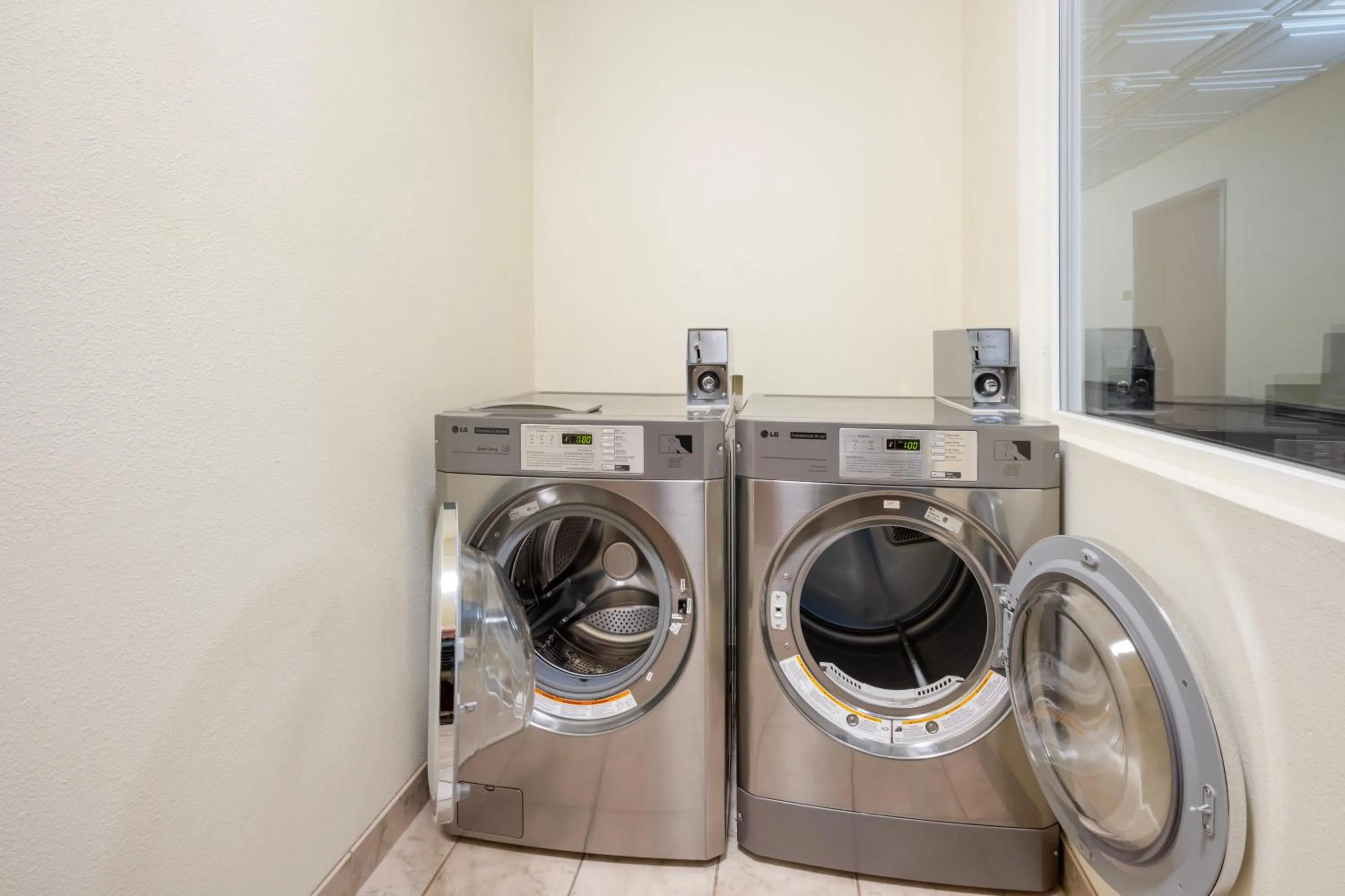 laundry in Best Western PLUS Walla Walla Suites Inn