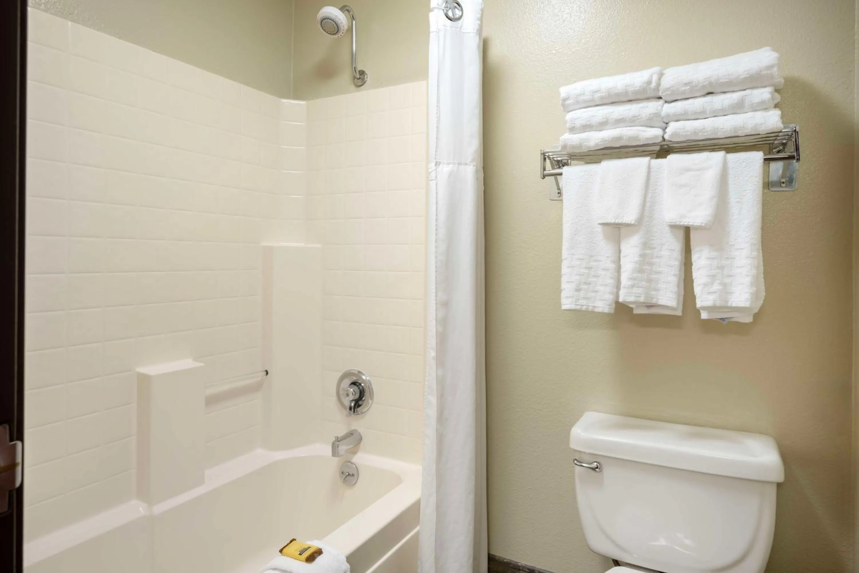 Bathroom in Best Western PLUS Walla Walla Suites Inn