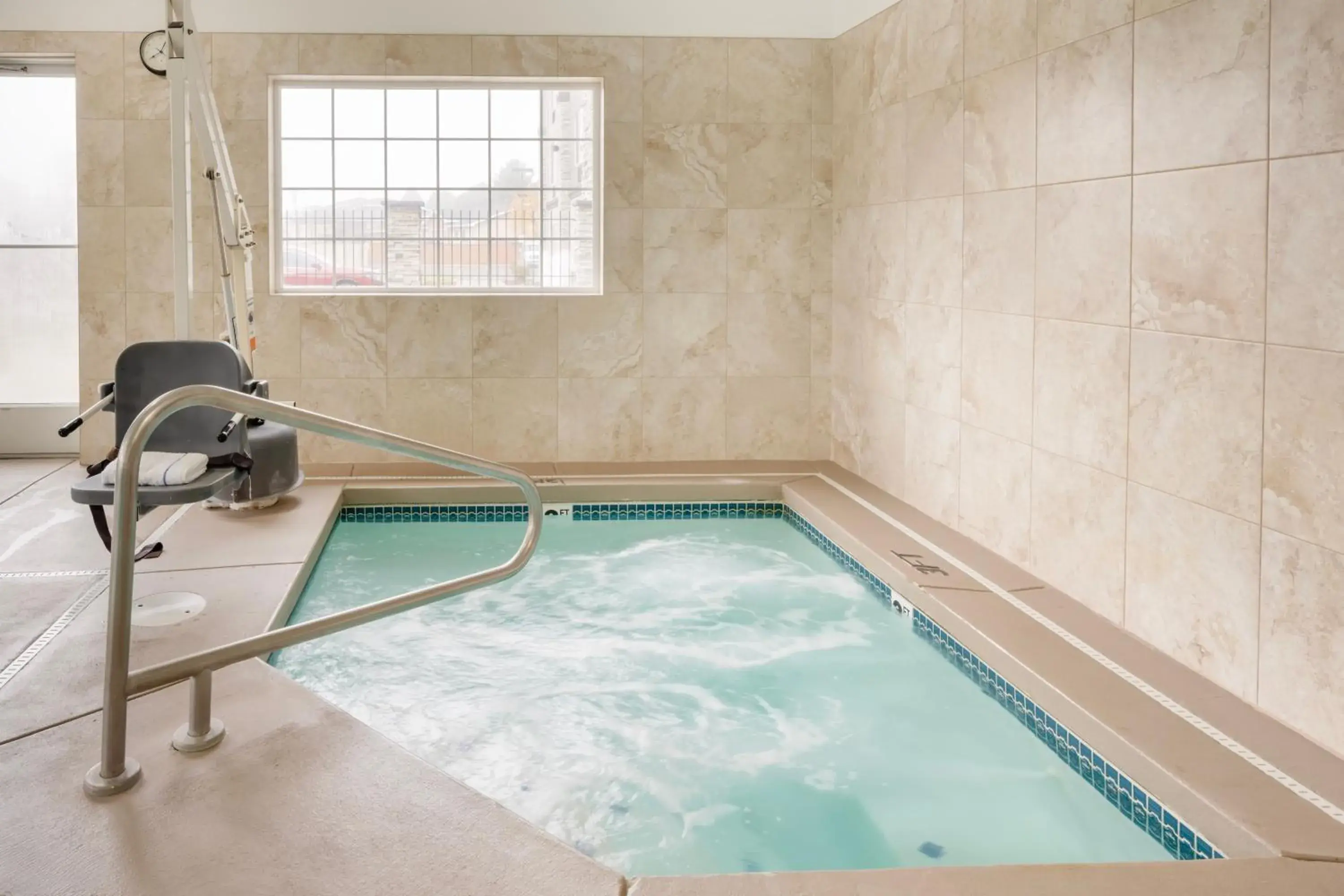 Swimming pool in Best Western PLUS Walla Walla Suites Inn Swimming pool in Best Western PLUS Walla Walla Suites Inn