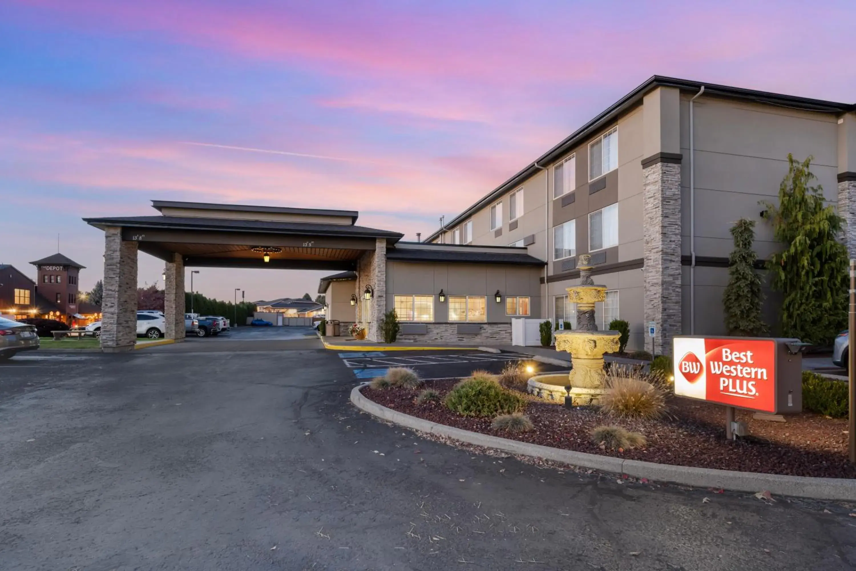 Property building in Best Western PLUS Walla Walla Suites Inn Property building in Best Western PLUS Walla Walla Suites Inn