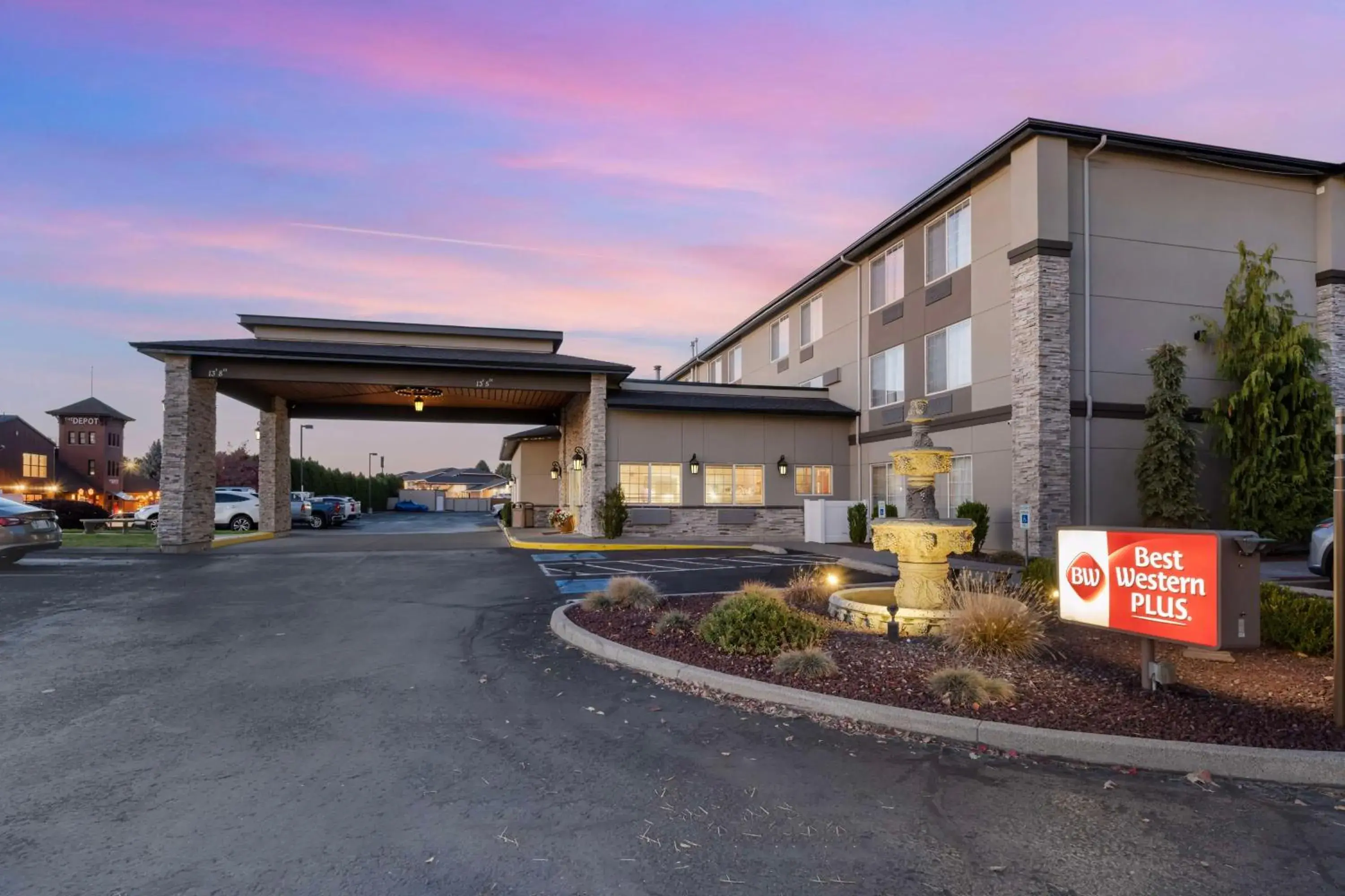 Property building in Best Western PLUS Walla Walla Suites Inn Property building in Best Western PLUS Walla Walla Suites Inn