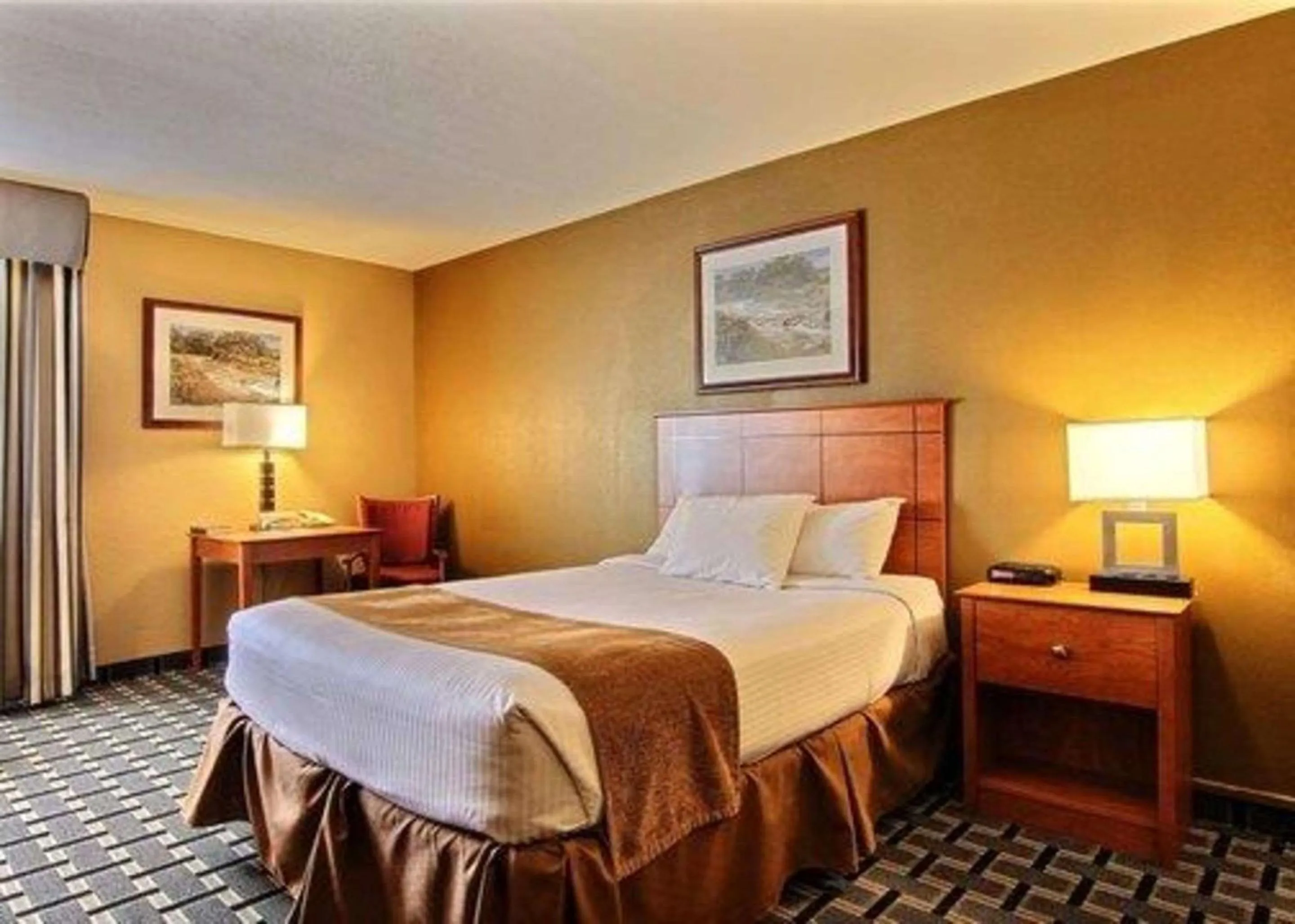 Bedroom, Bed in Quality Inn Thief River Falls