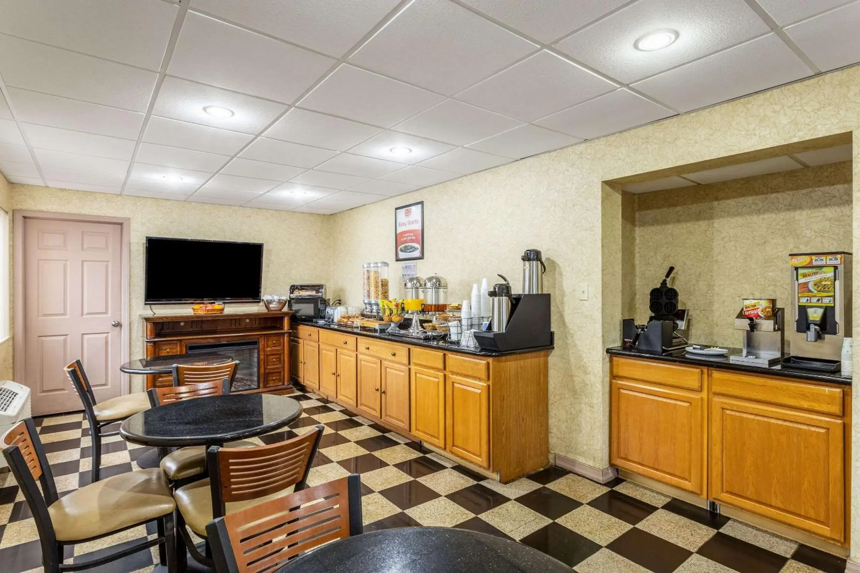 Restaurant/places to eat in Econo Lodge Morgantown