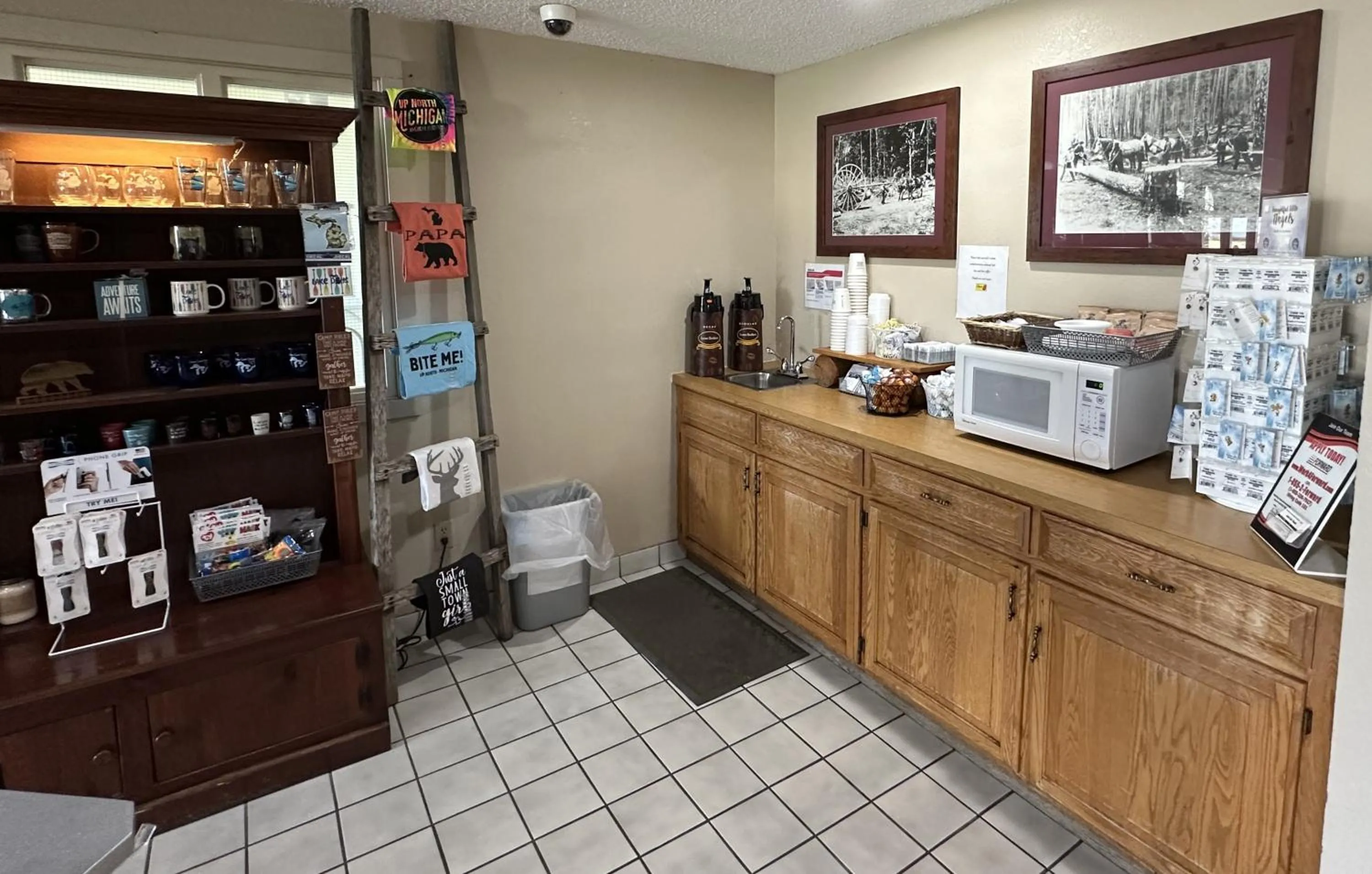 Lobby or reception in Super 8 by Wyndham West Branch