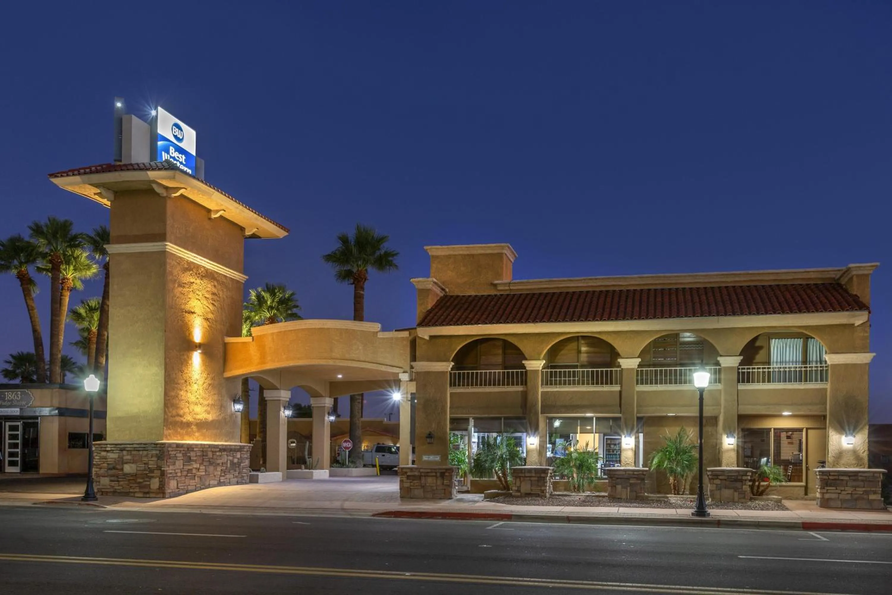 Property building in Best Western Rancho Grande
