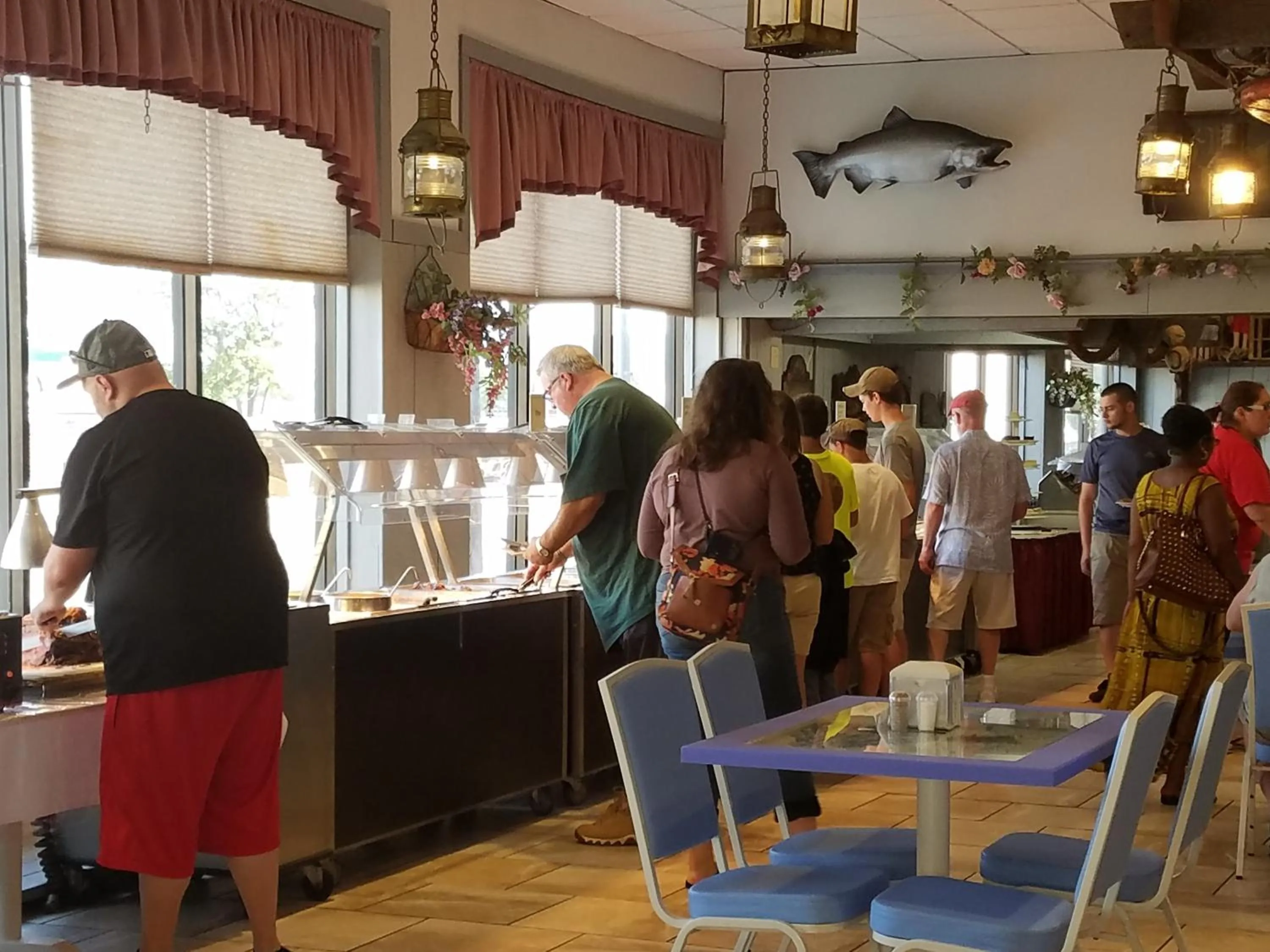 Restaurant/places to eat in Beach Terrace Motor Inn