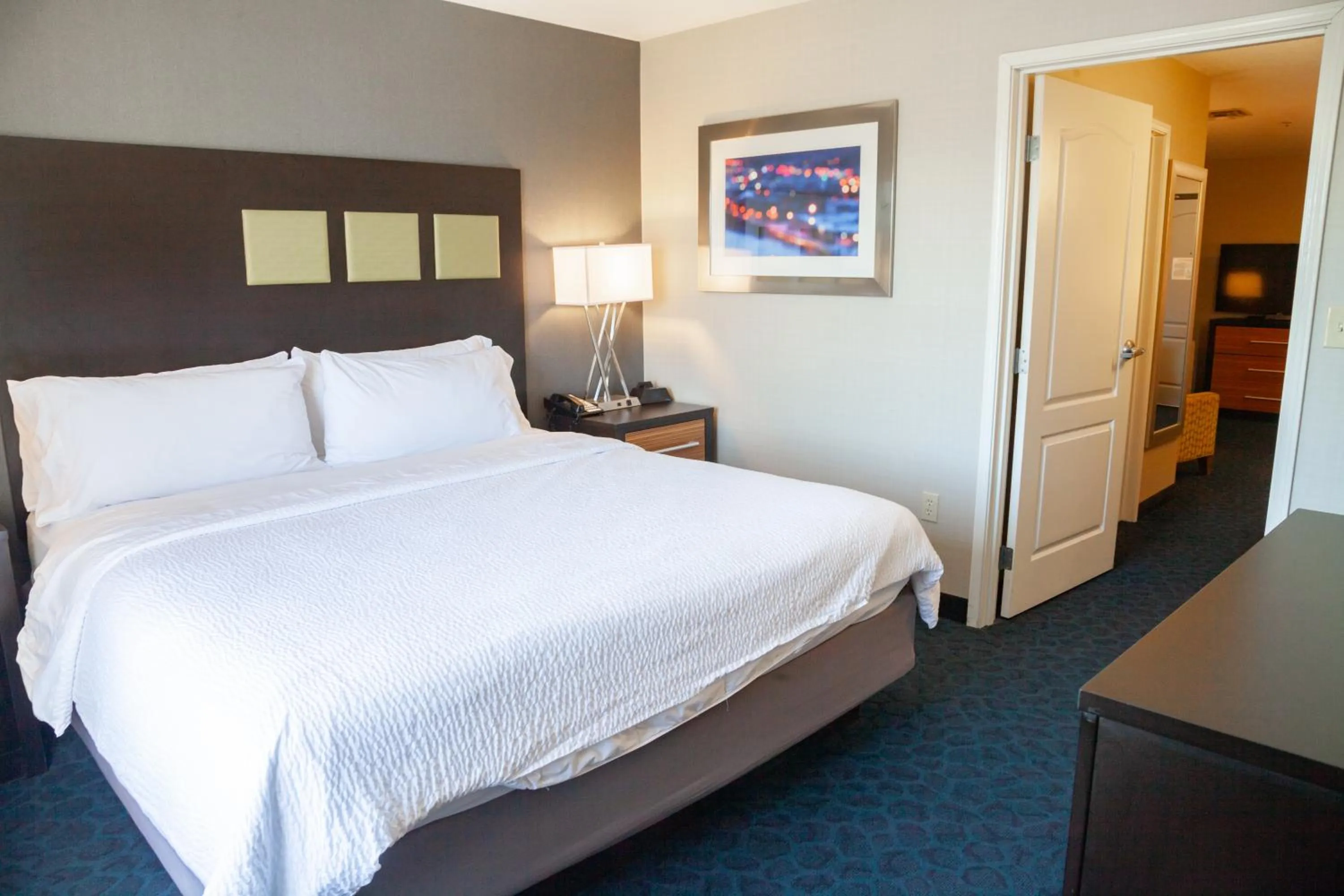 Bed in Holiday Inn Express Jackson by IHG