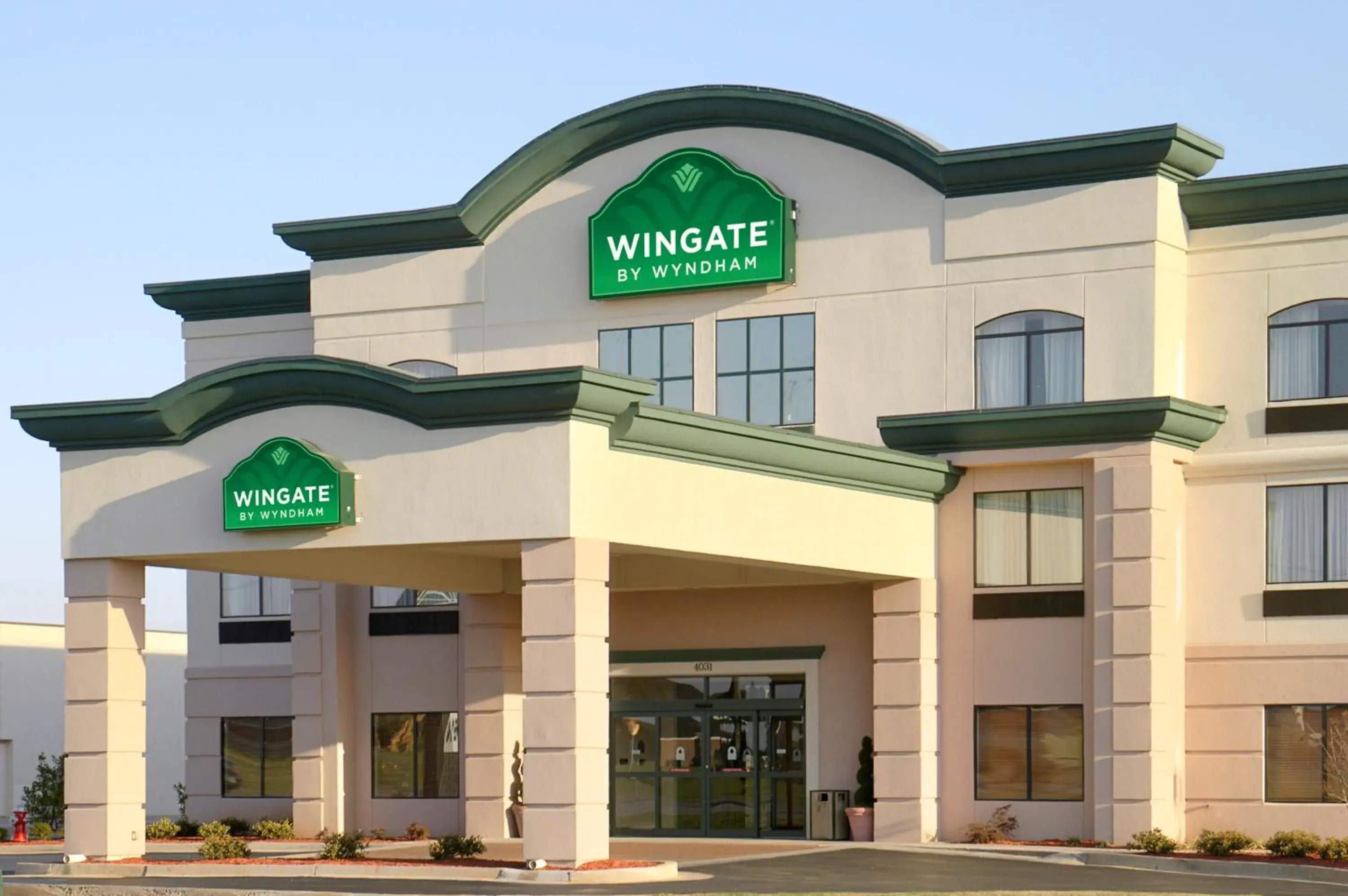 Facade/entrance in Wingate By Wyndham - Warner Robins Facade/entrance in Wingate By Wyndham - Warner Robins