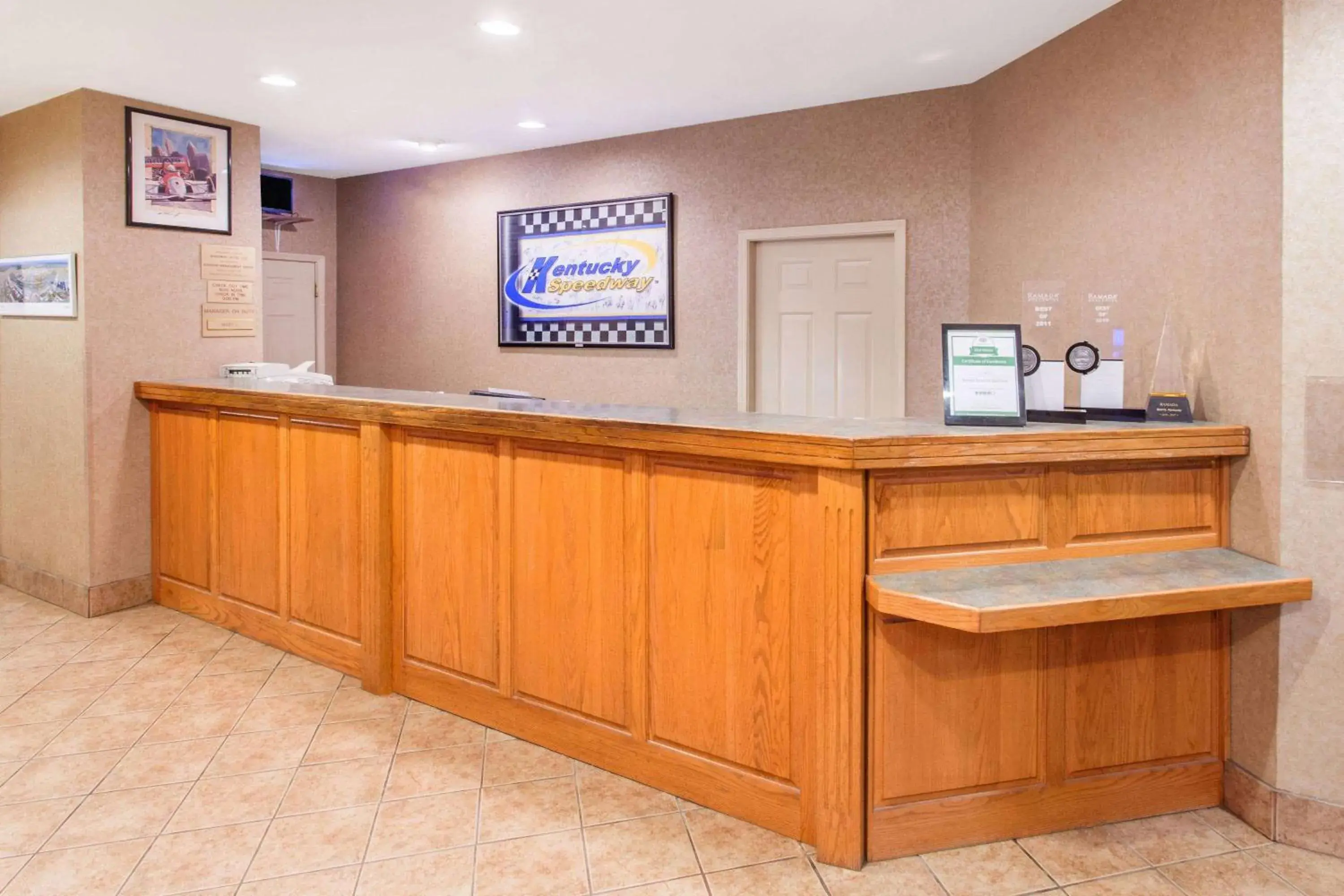 Lobby or reception in Ramada by Wyndham Sparta/At Speedway Lobby or reception in Ramada by Wyndham Sparta/At Speedway