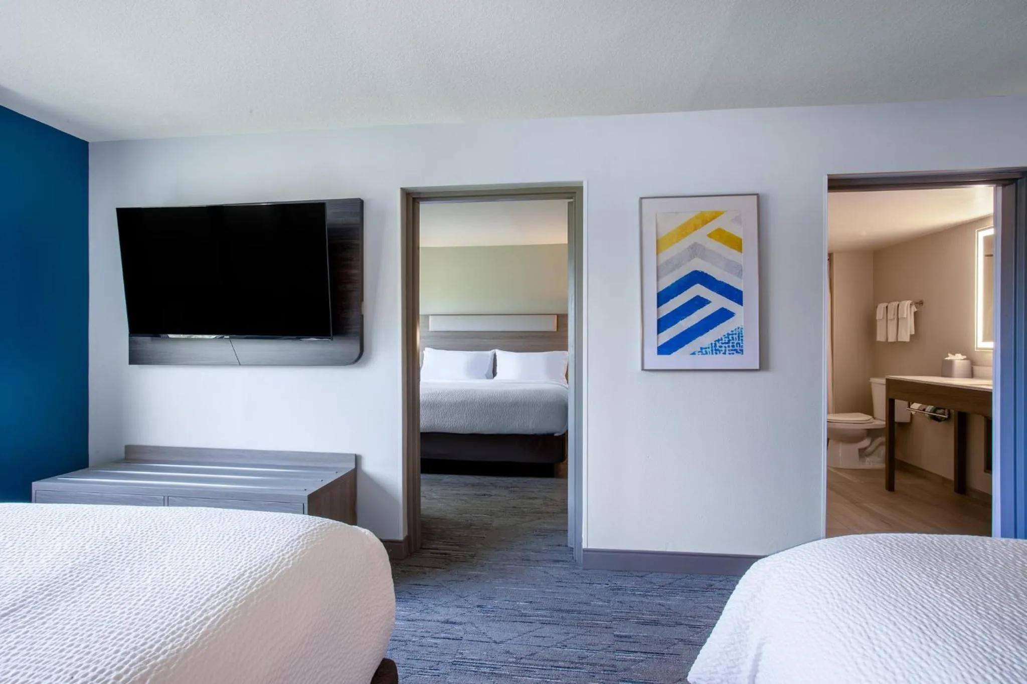 Photo of the whole room, Bed in Holiday Inn Express & Suites Bradenton East-Lakewood Ranch by IHG