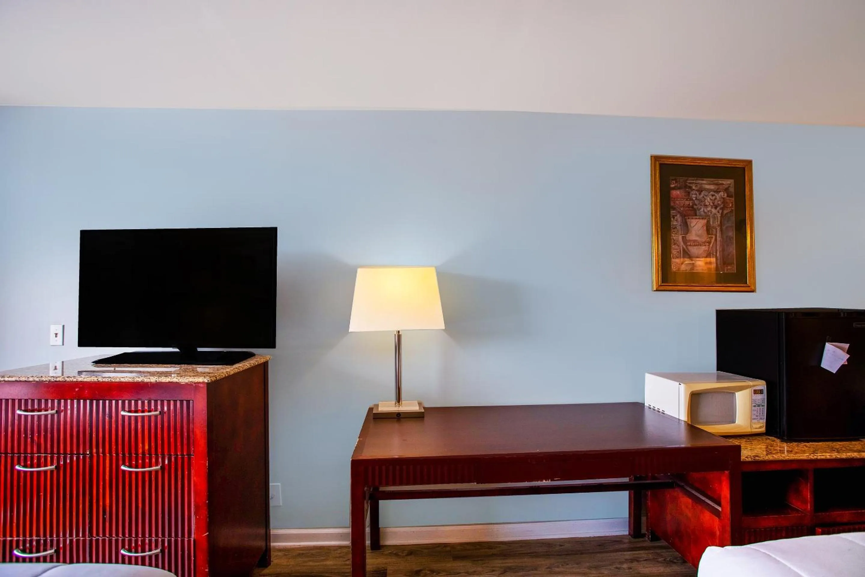 Bedroom in OYO Inn Kernersville
