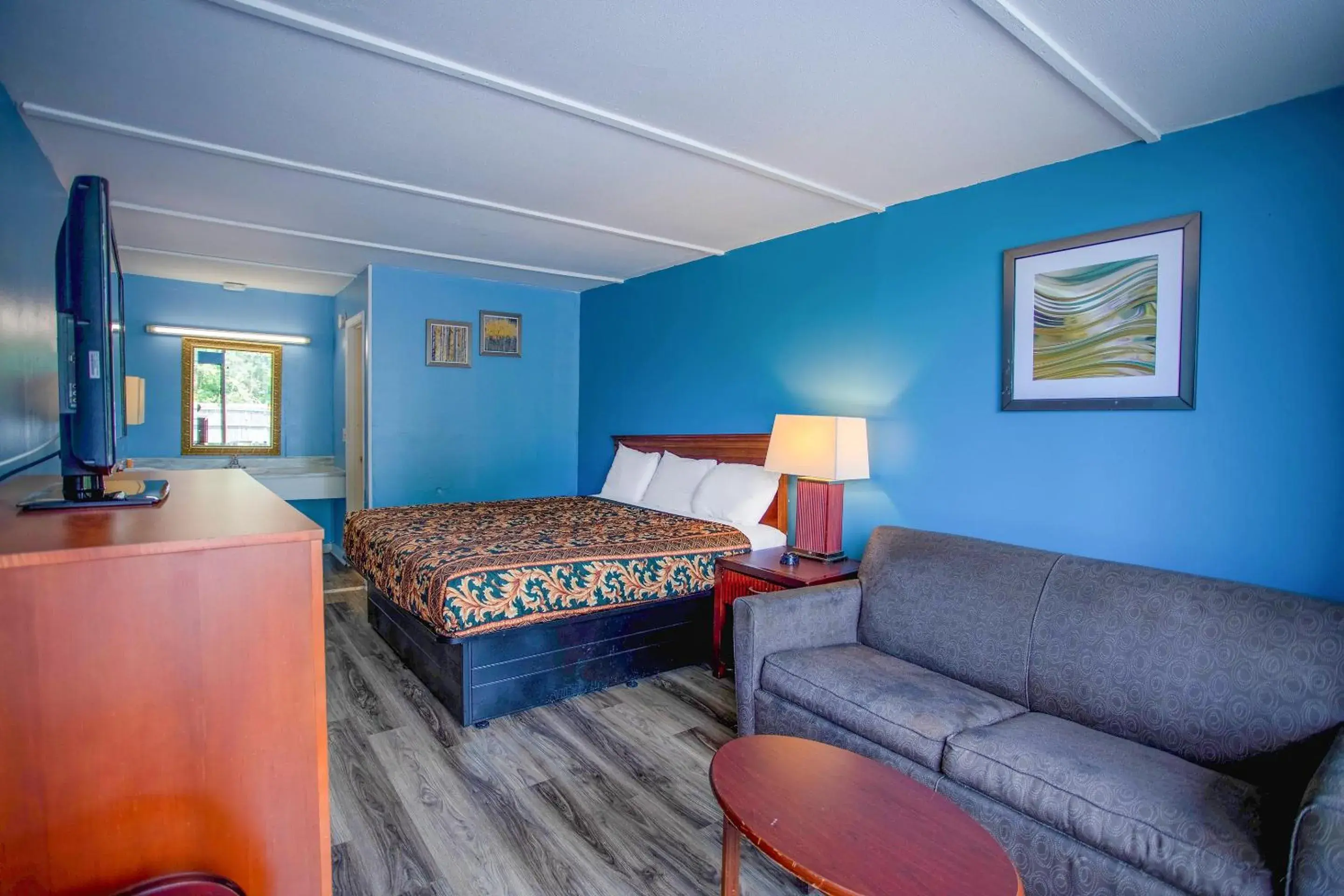 King Room in OYO Inn Kernersville King Room in OYO Inn Kernersville