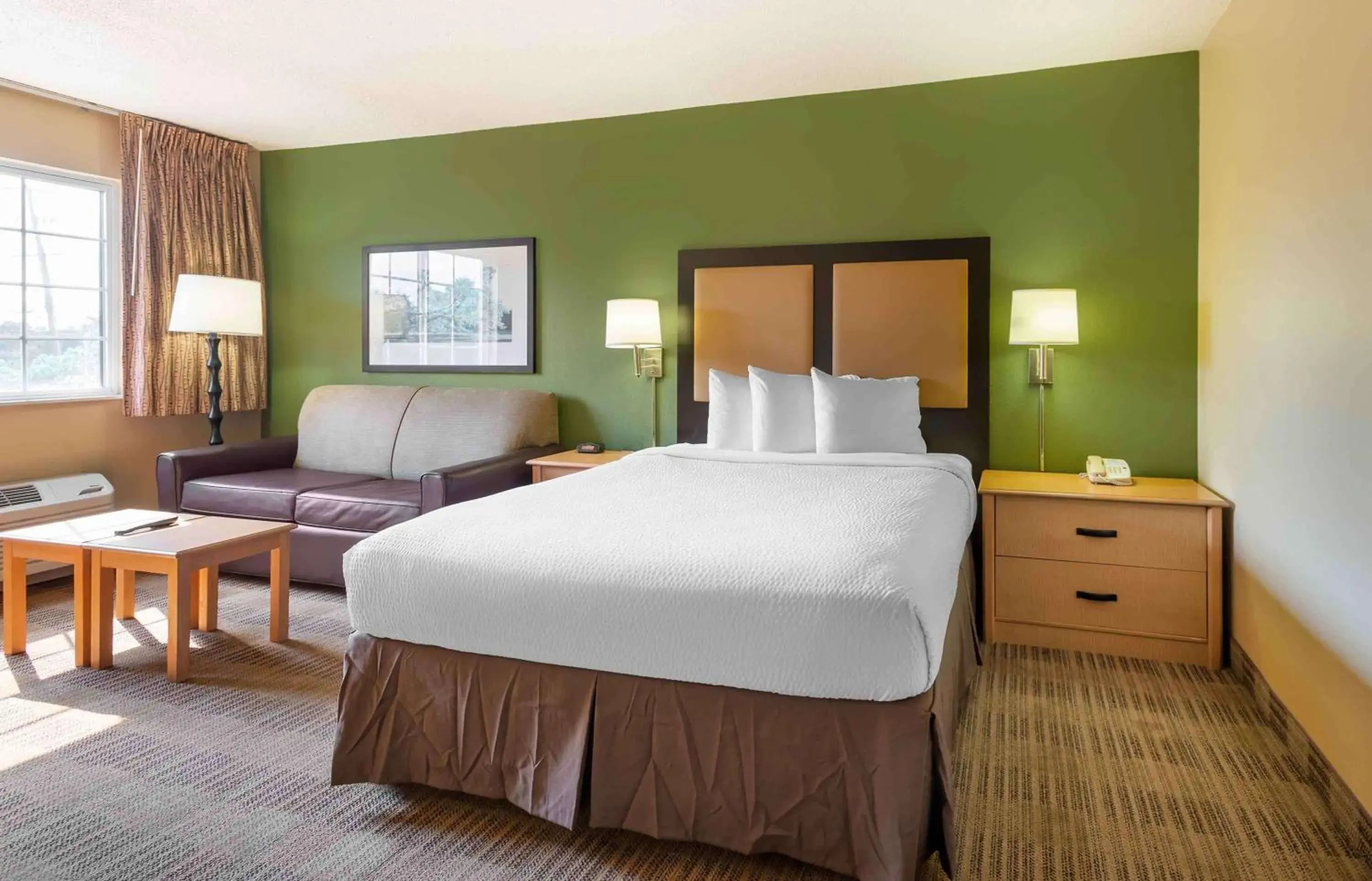 Deluxe Studio with 1 Queen Bed - Non-Smoking in Extended Stay America Suites - Philadelphia - Malvern - Swedesford Rd Deluxe Studio with 1 Queen Bed - Non-Smoking in Extended Stay America Suites - Philadelphia - Malvern - Swedesford Rd