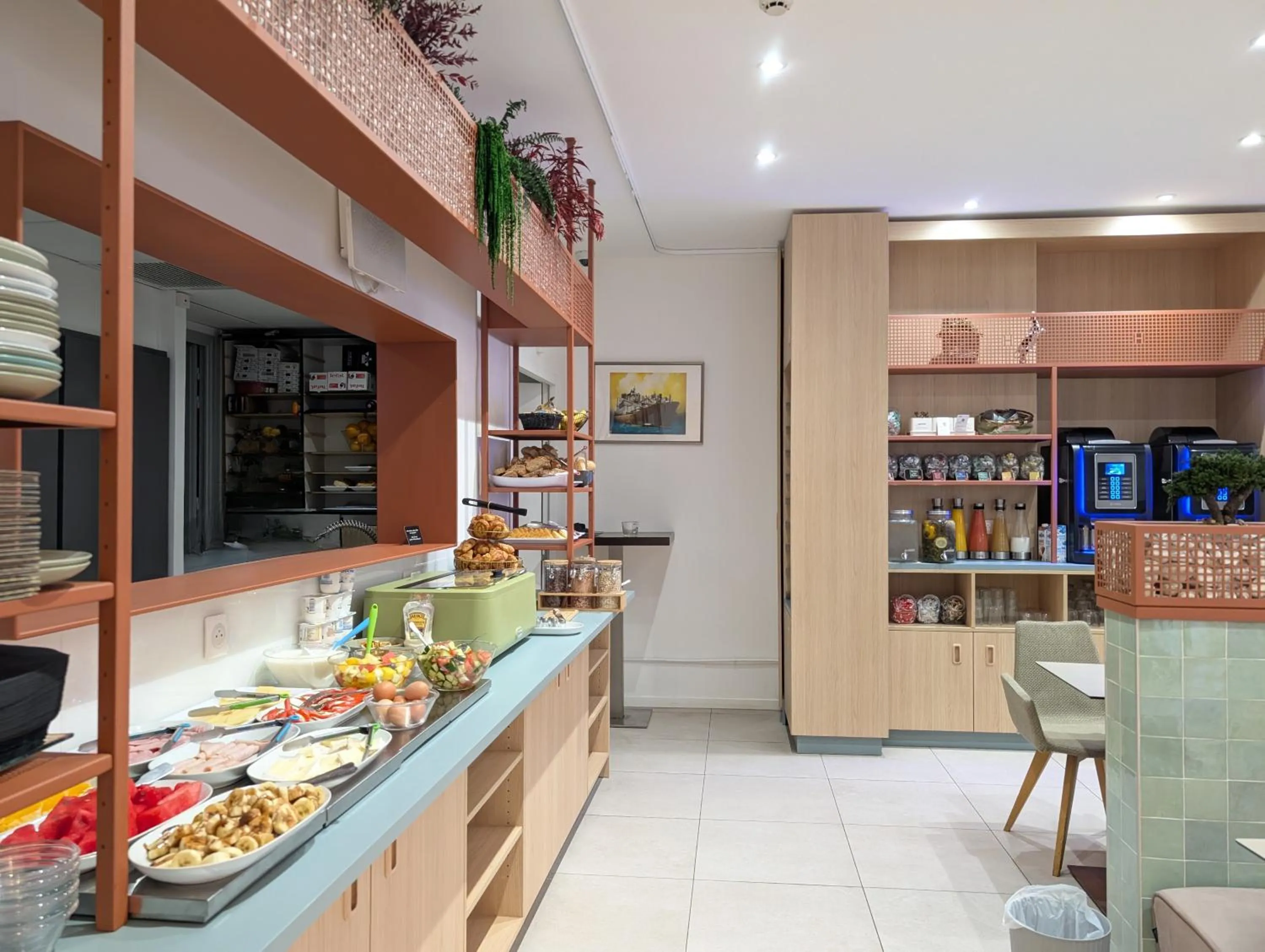 Buffet breakfast in Hôtel Carré Vieux Port