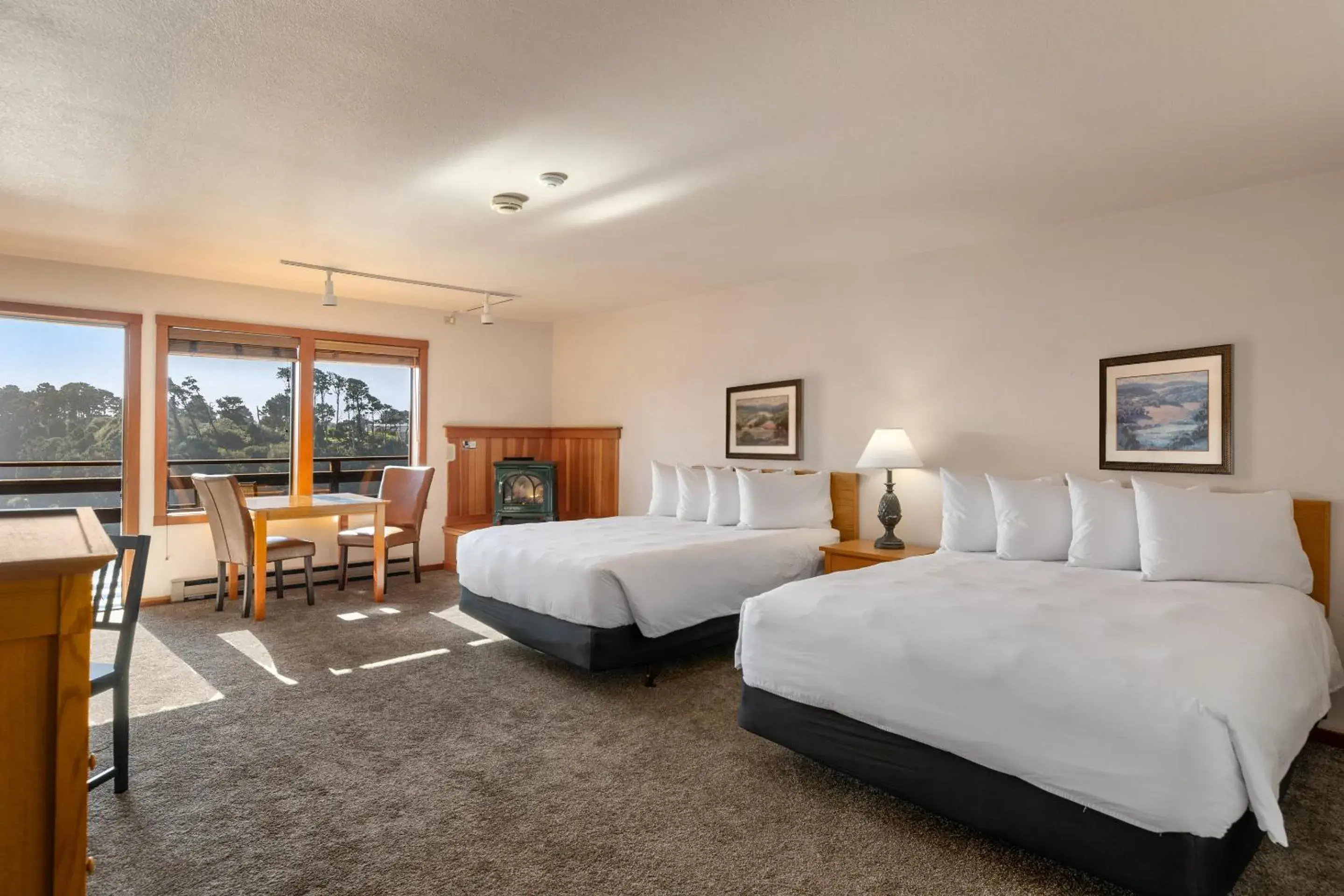 Bed in Harbor Lite Lodge Bed in Harbor Lite Lodge