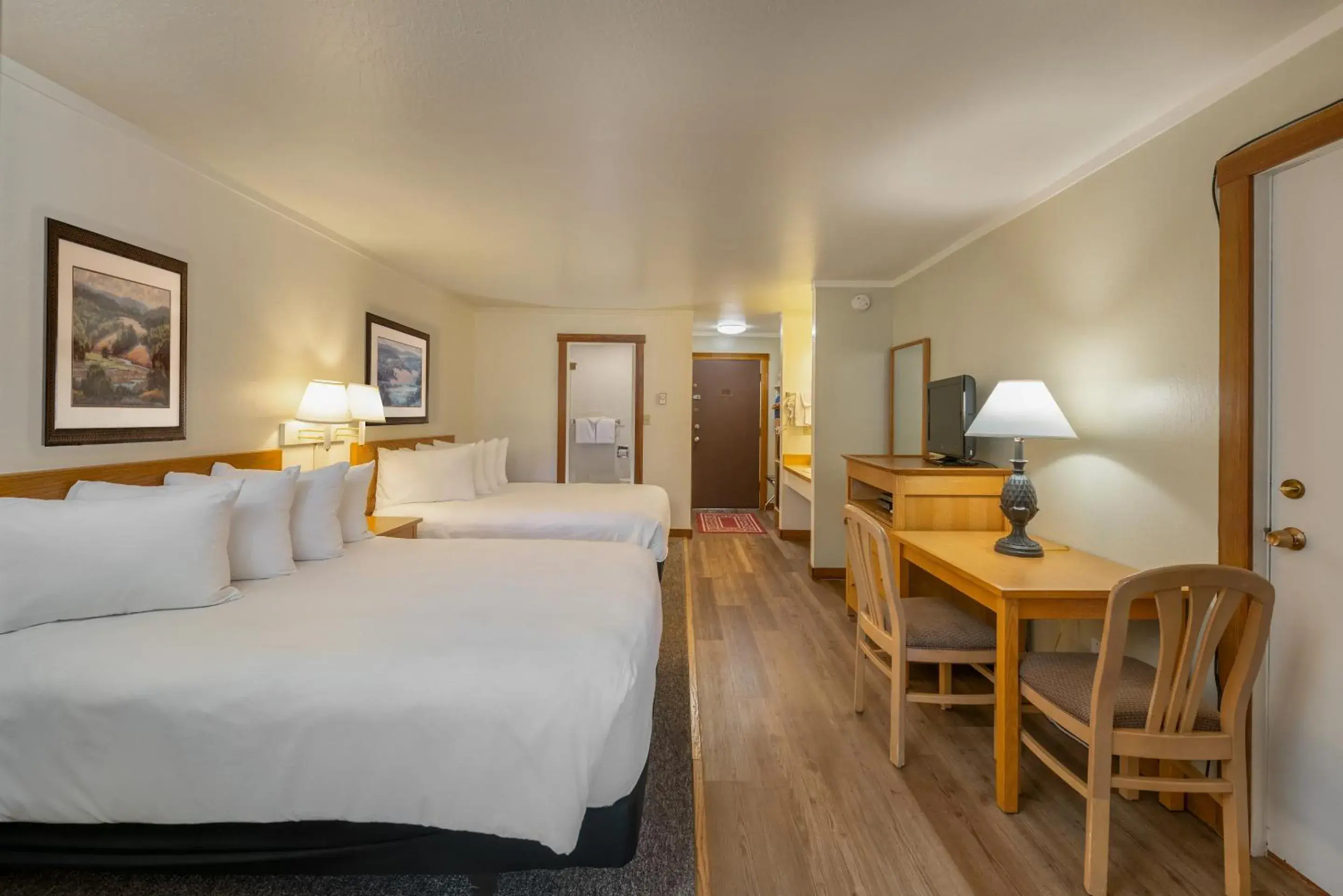 Queen Room with Balcony in Harbor Lite Lodge Queen Room with Balcony in Harbor Lite Lodge