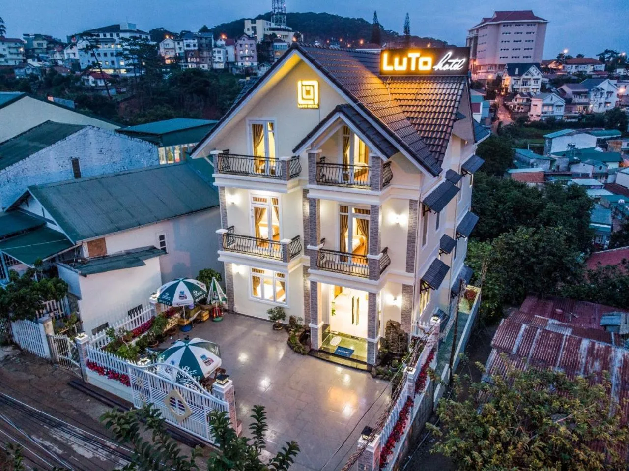 Property building in LuTo Hotel