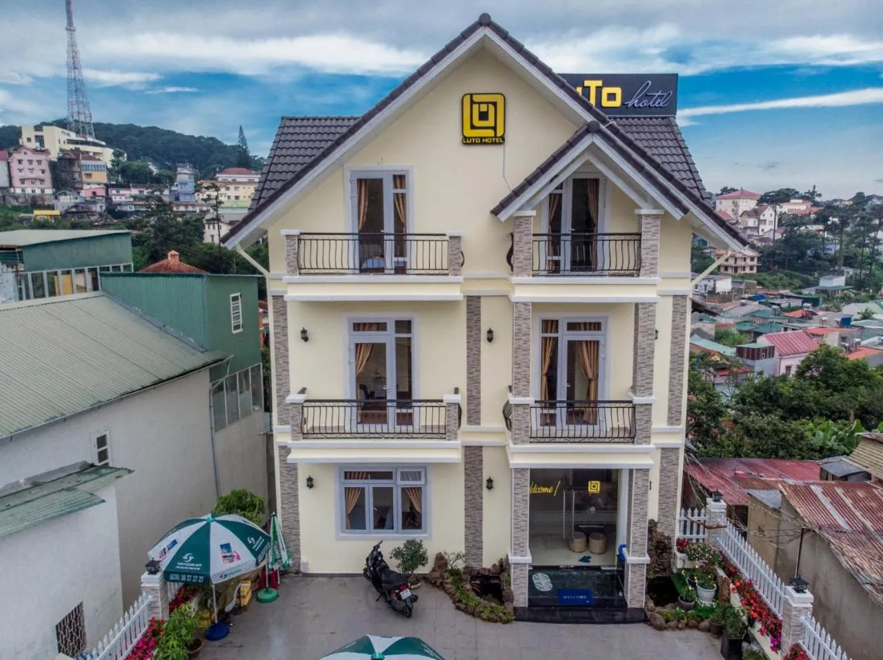 Property building in LuTo Hotel