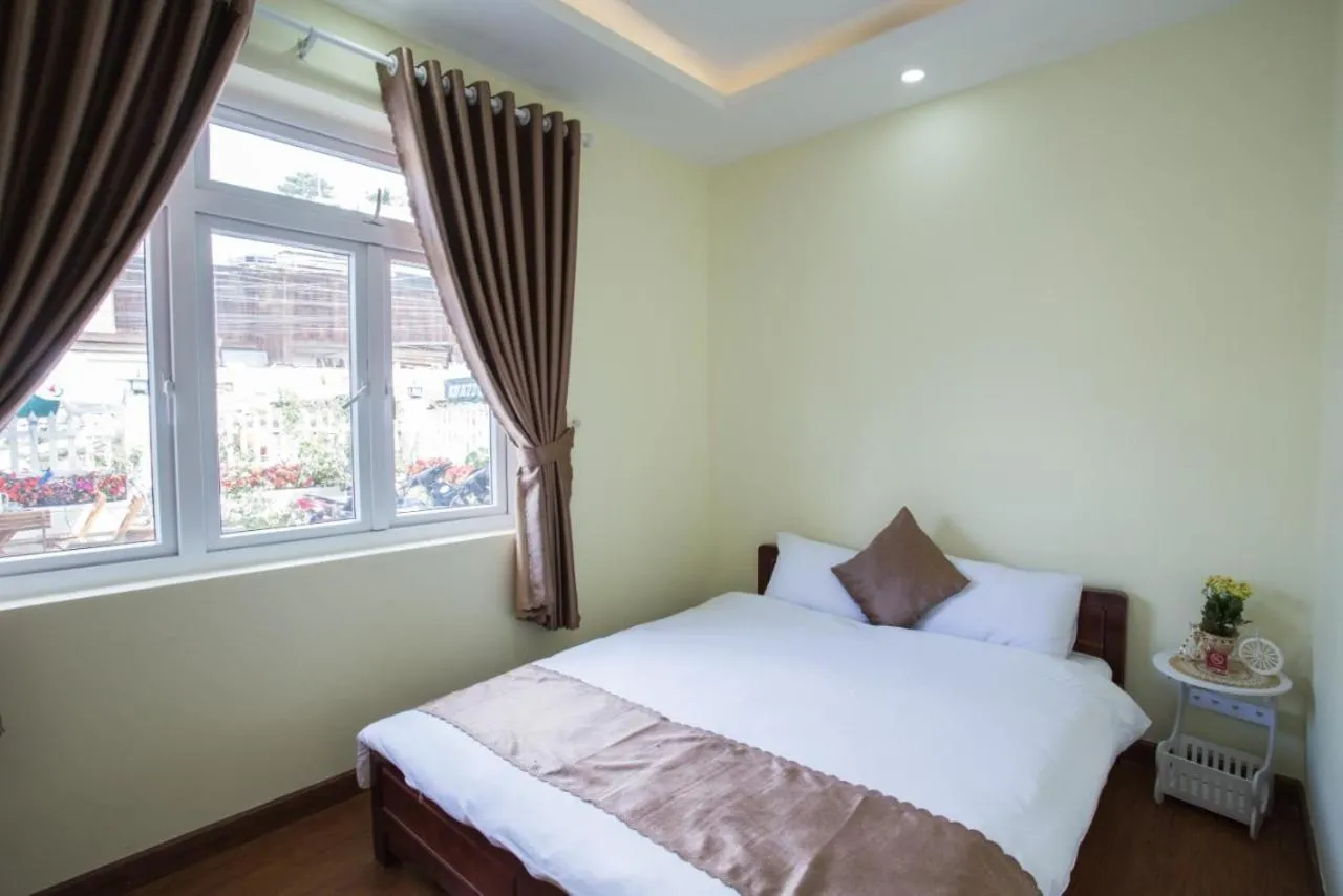 Bed in LuTo Hotel