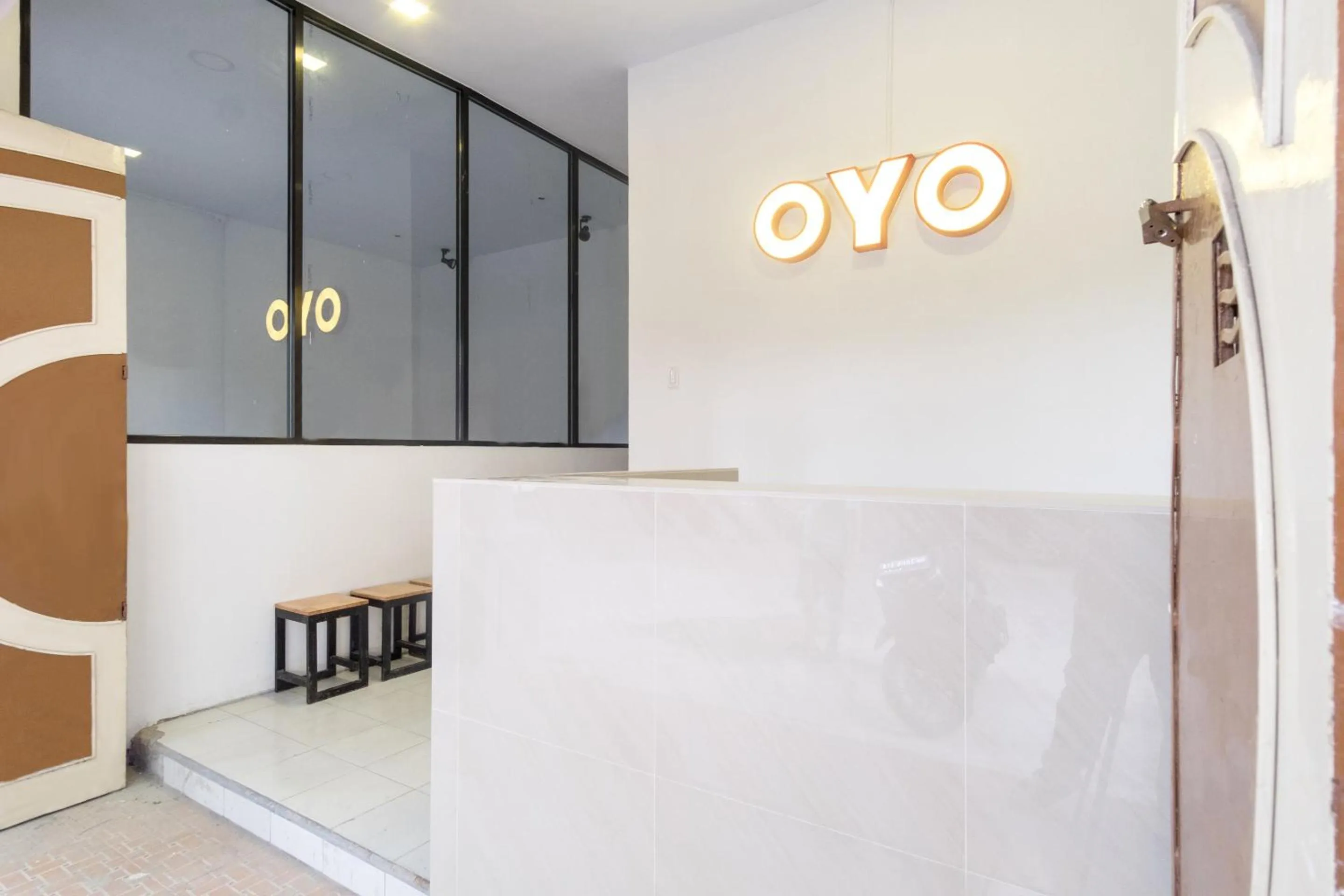 Lobby or reception in Hotel O Metropolitan Homestay Near Komplek Asia Megamas Medan