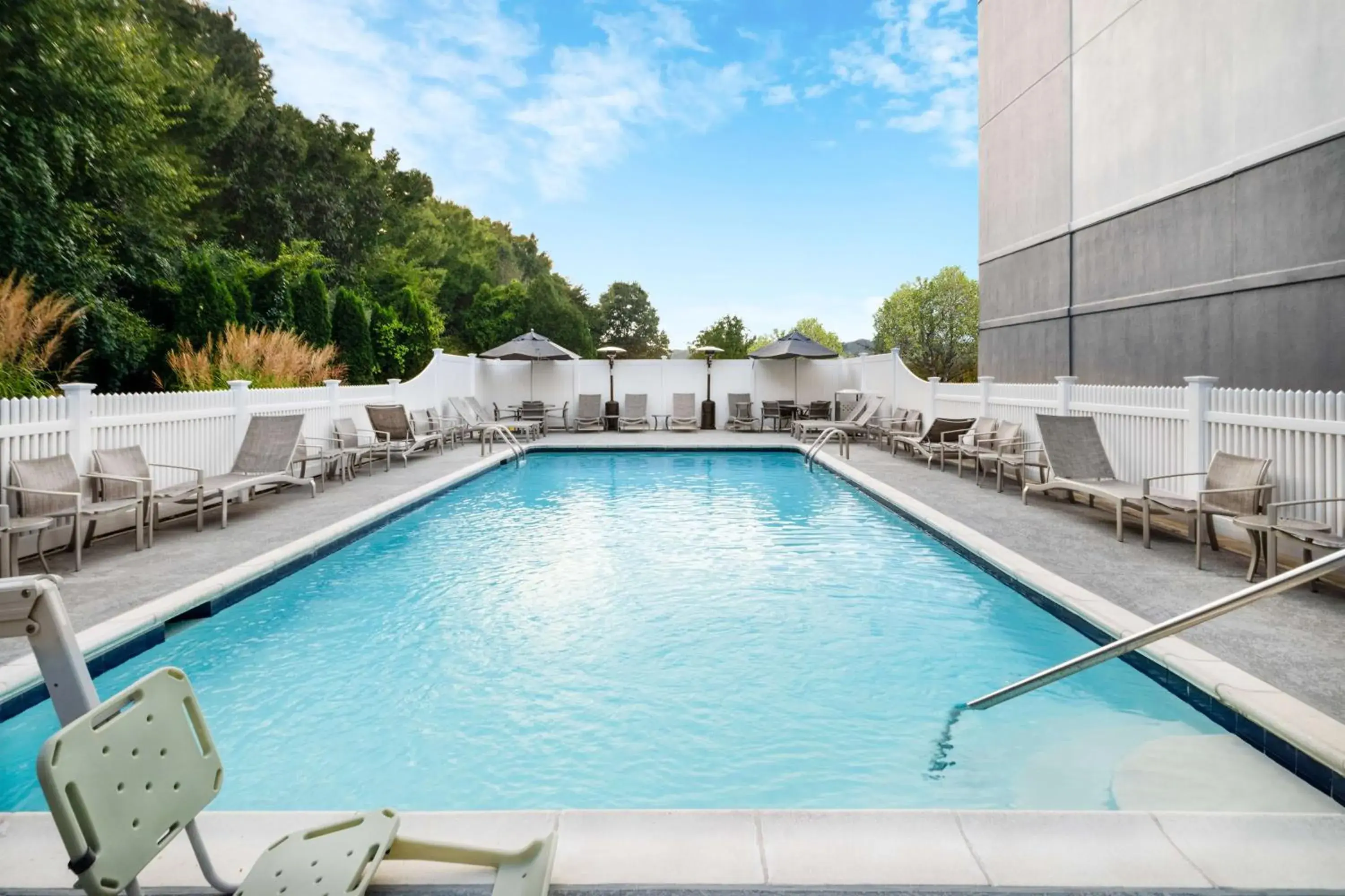 Swimming pool in Hyatt Place Mystic Swimming pool in Hyatt Place Mystic