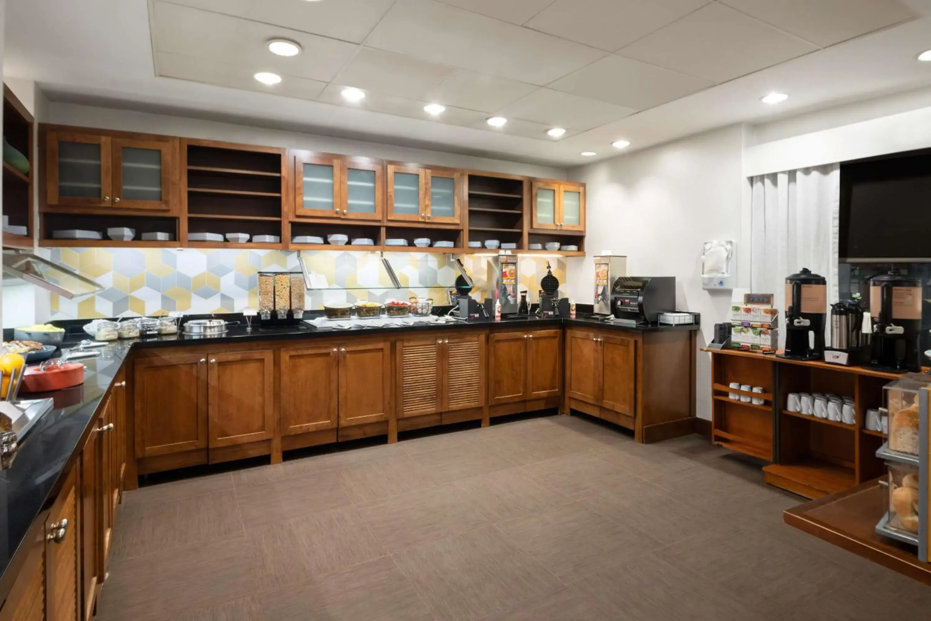 Restaurant/places to eat in Hyatt Place Mystic Restaurant/places to eat in Hyatt Place Mystic