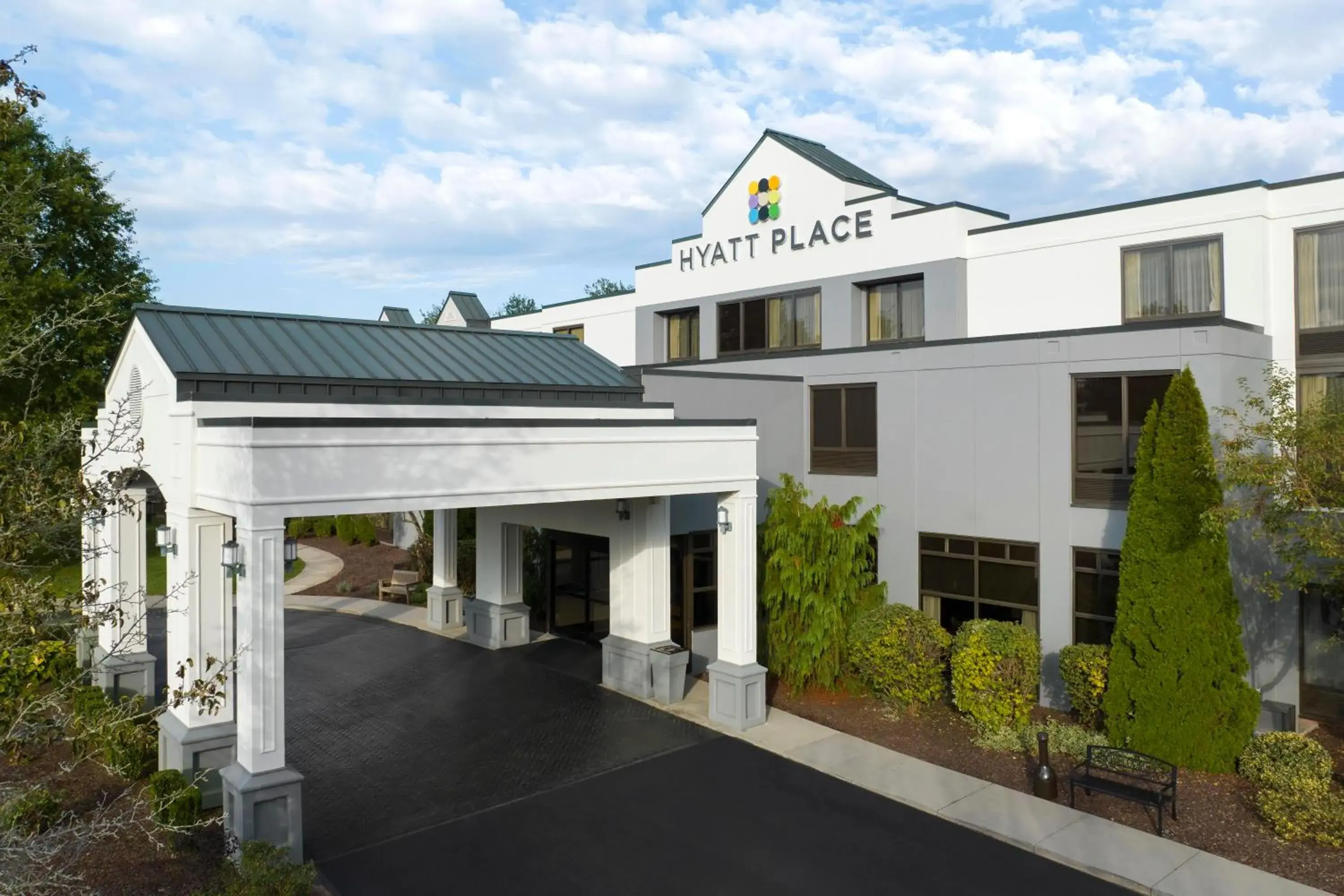 Property building in Hyatt Place Mystic Property building in Hyatt Place Mystic