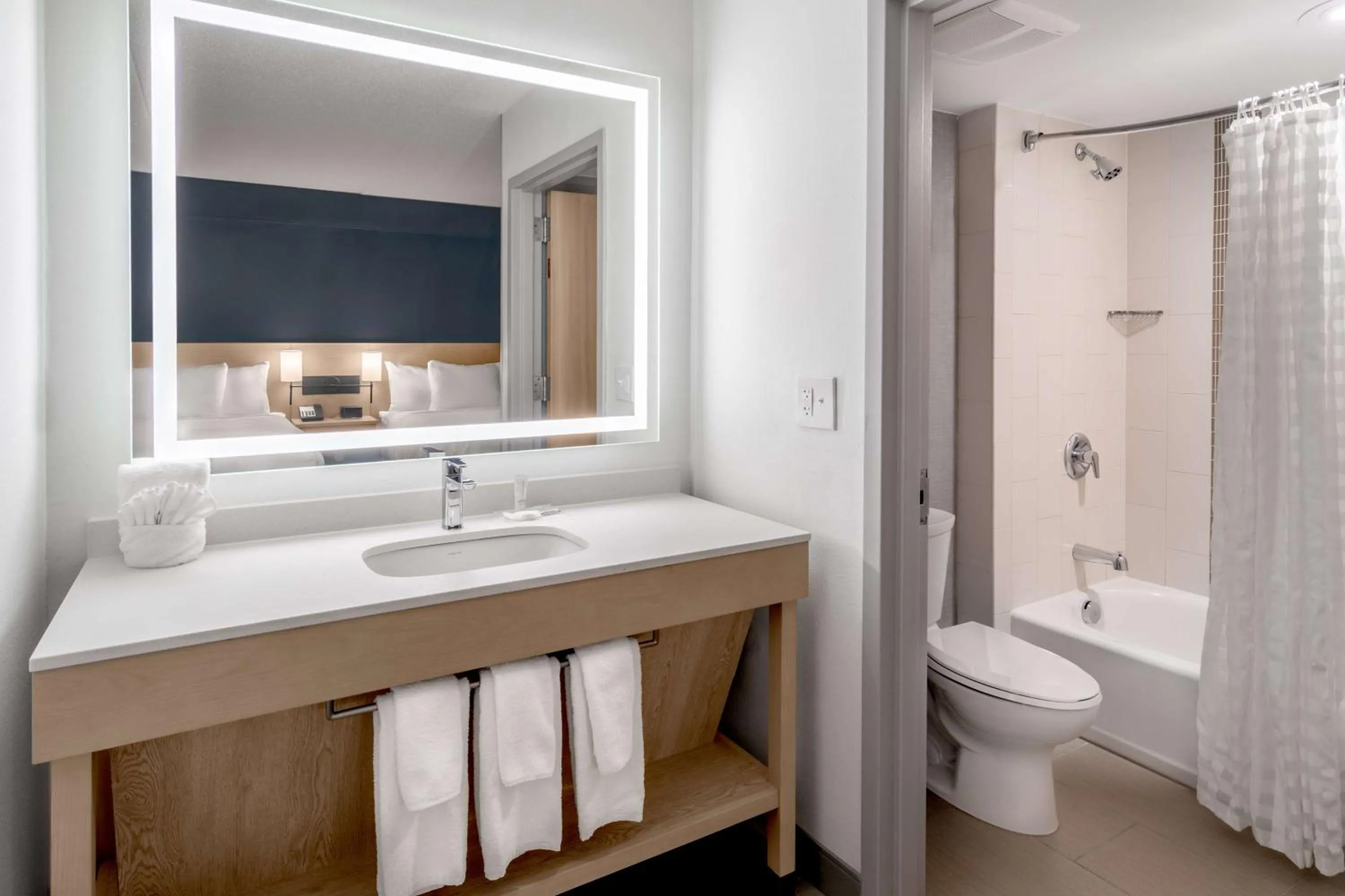 Bathroom in Hyatt Place Mystic