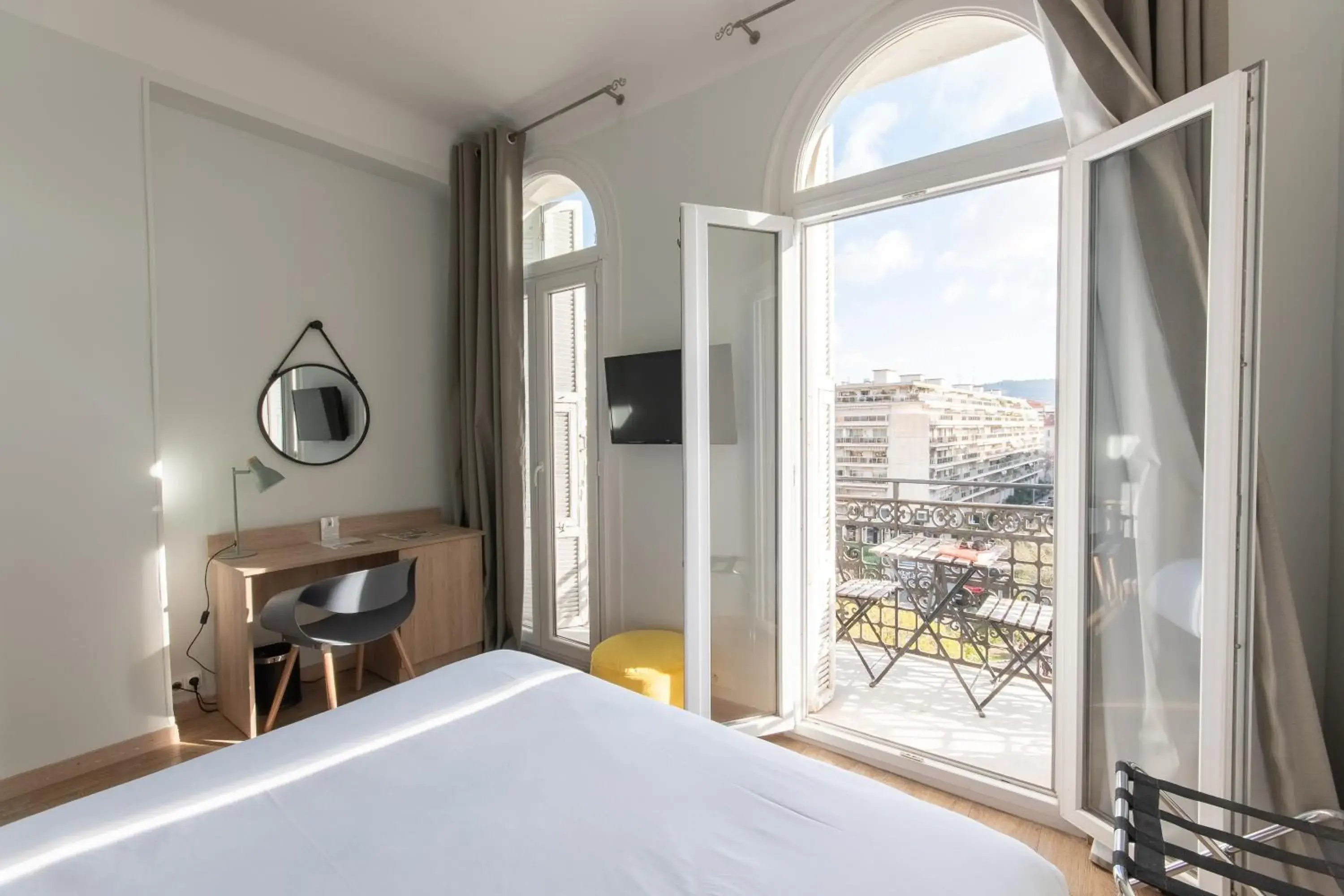 City view, Bed in Hotel Aria City view, Bed in Hotel Aria