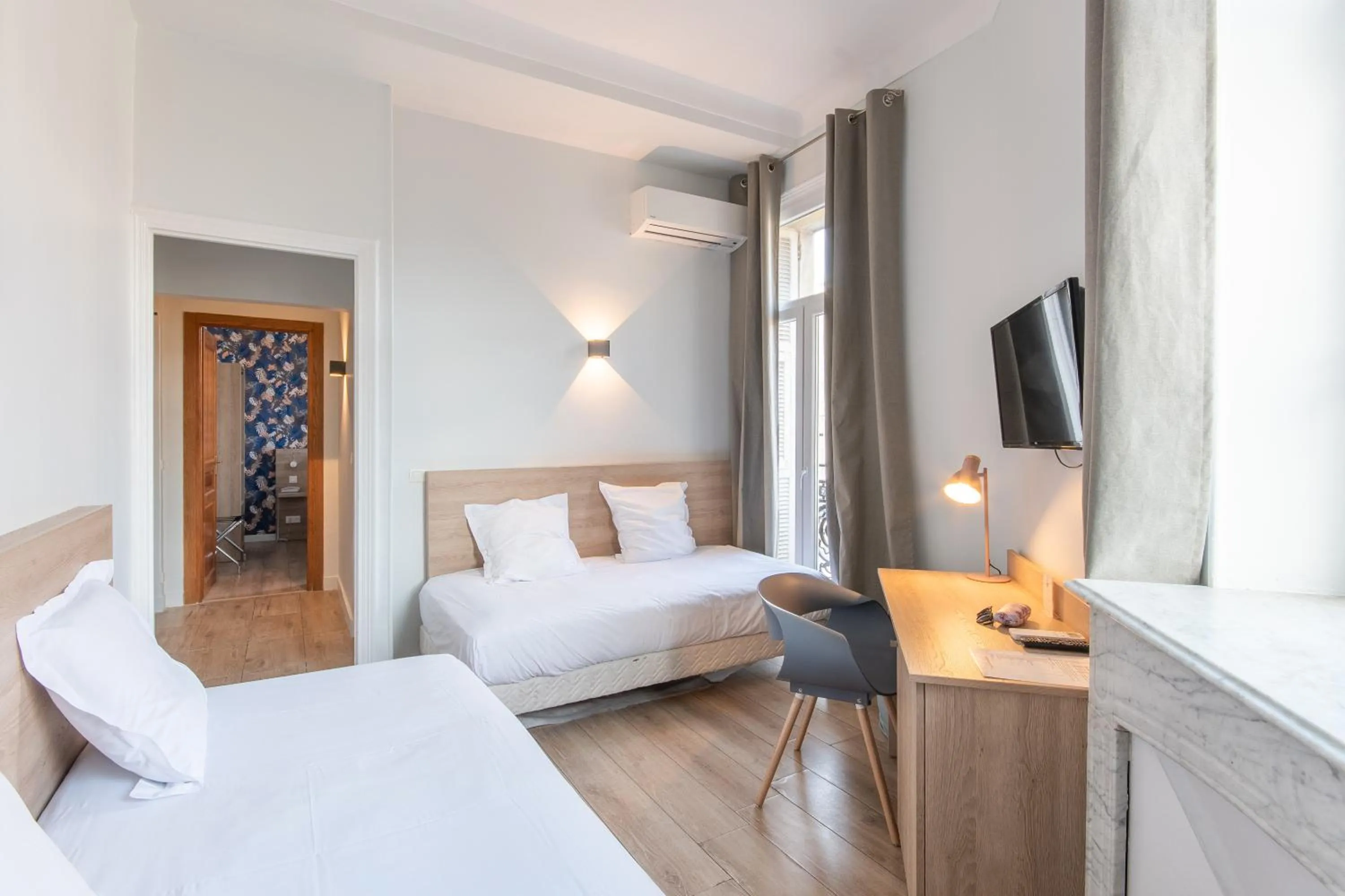 Photo of the whole room, Bed in Hotel Aria