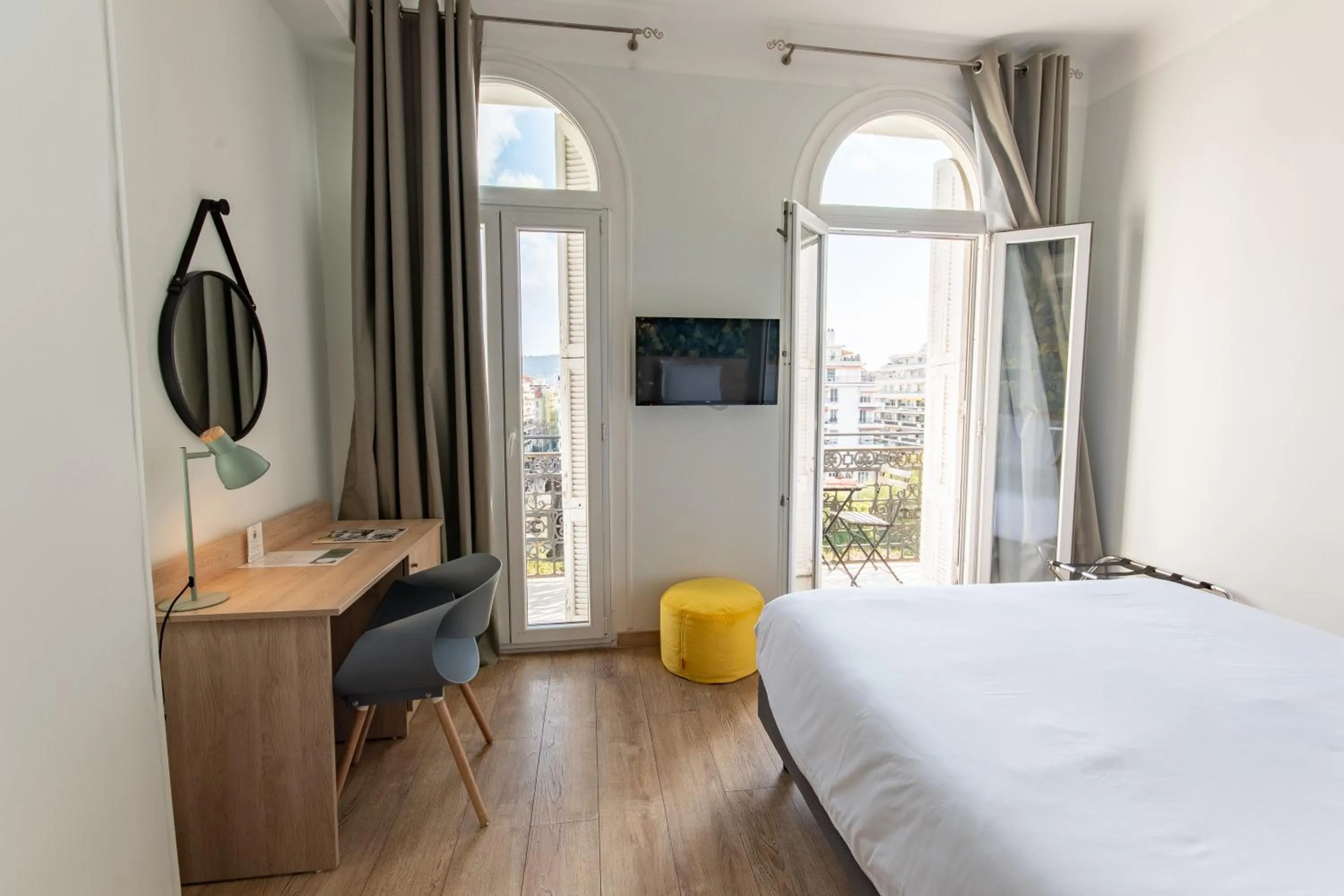 TV and multimedia, Bed in Hotel Aria