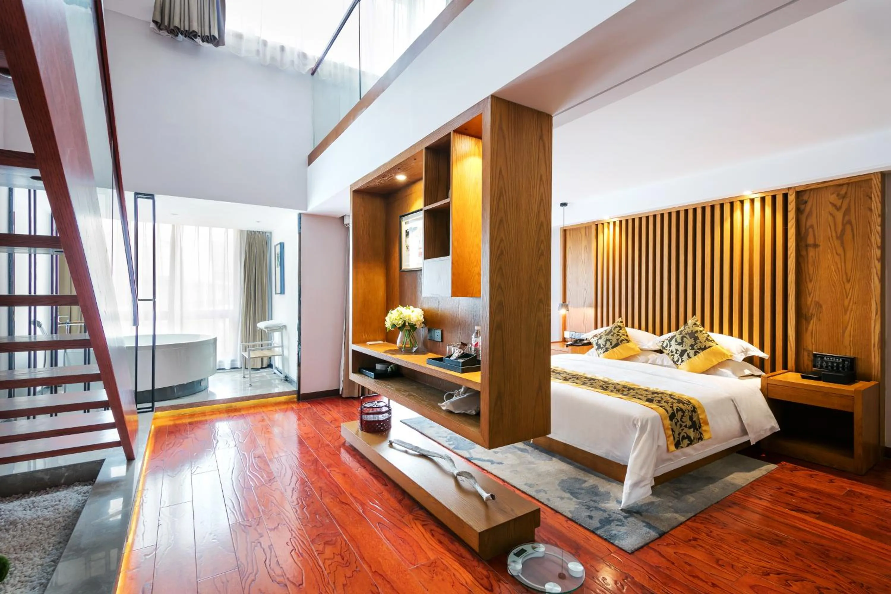 Floral Hotel · Yingxi Riverside Deqing