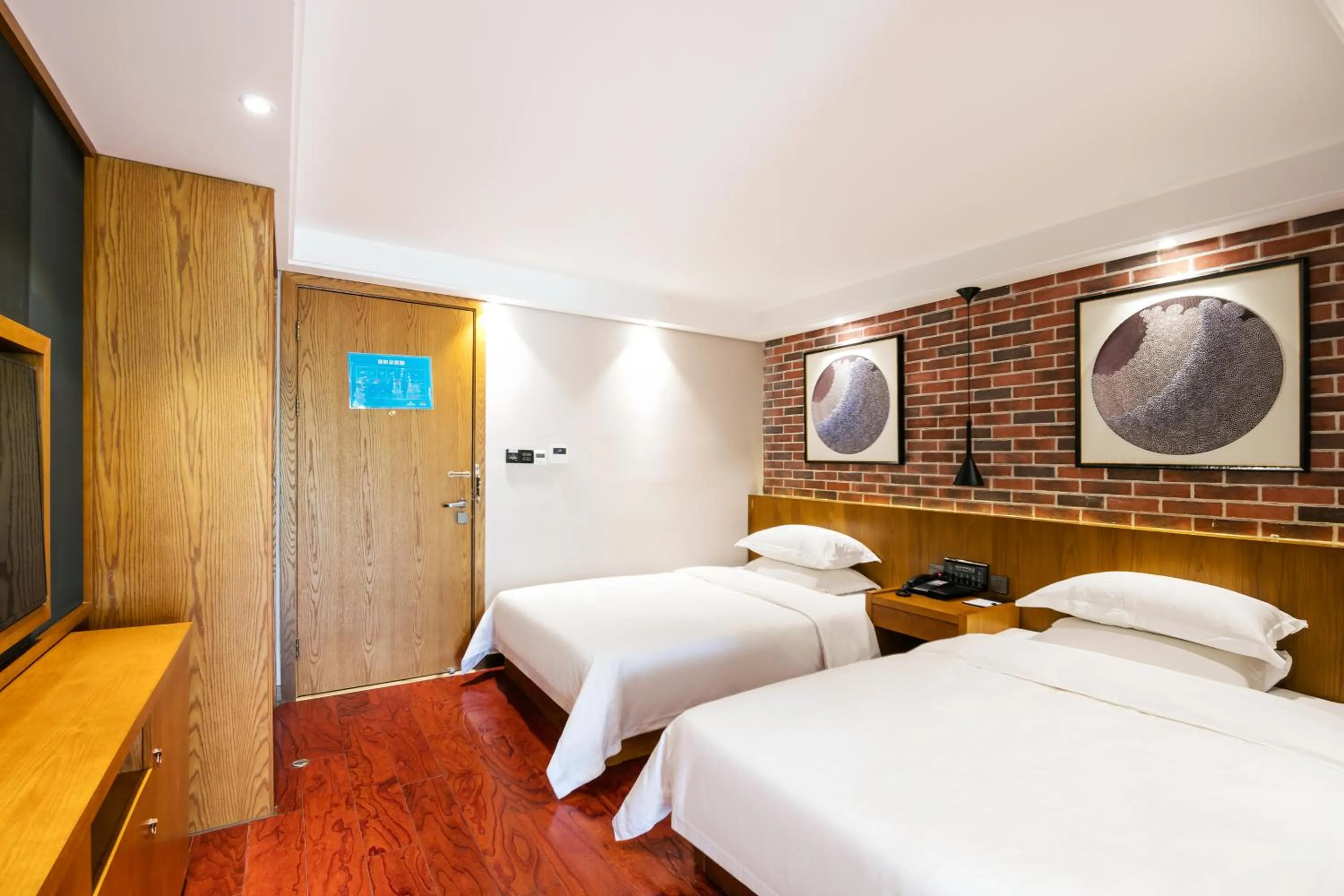 Twin Room in Floral Hotel · Yingxi Riverside Deqing