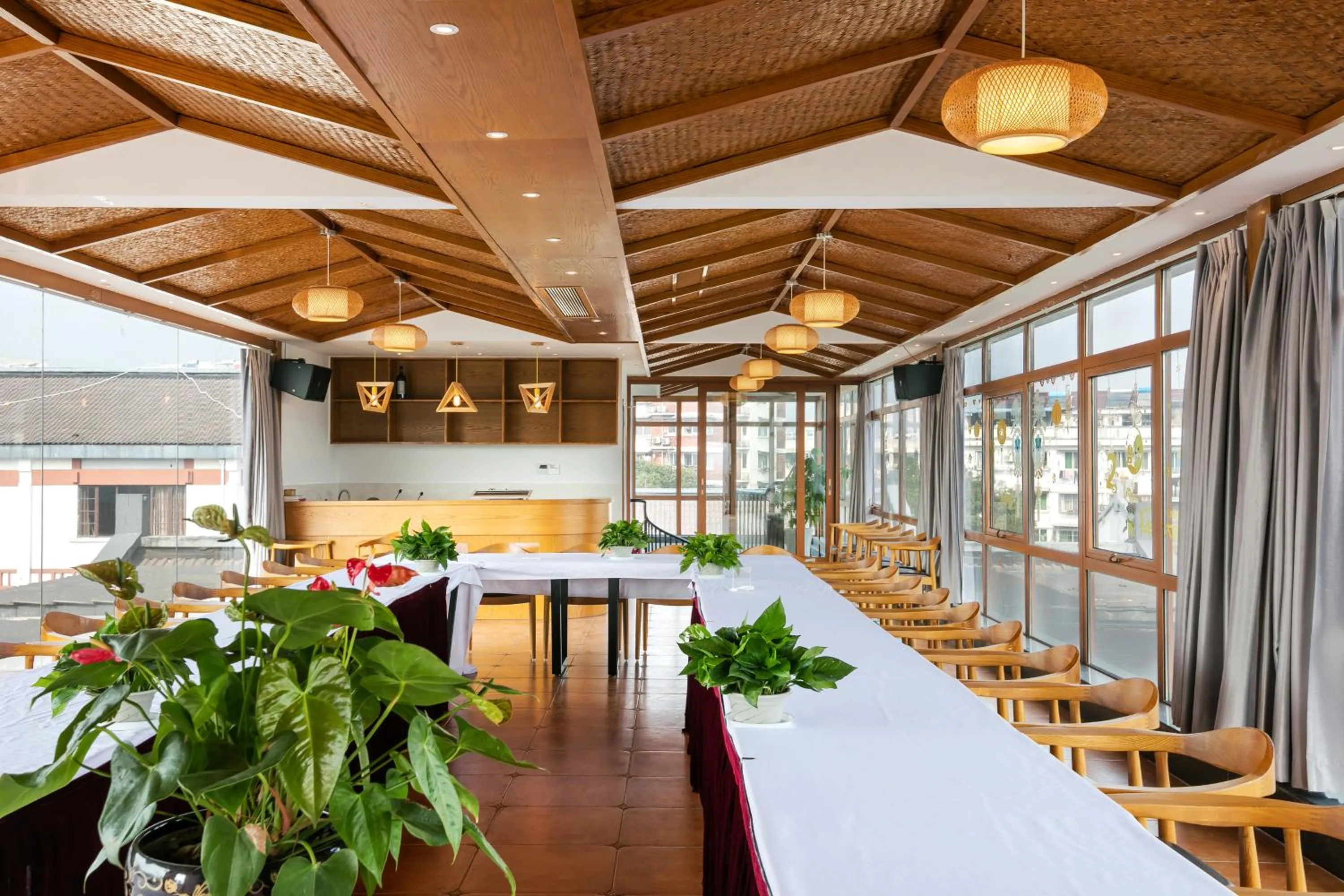 Floral Hotel · Yingxi Riverside Deqing