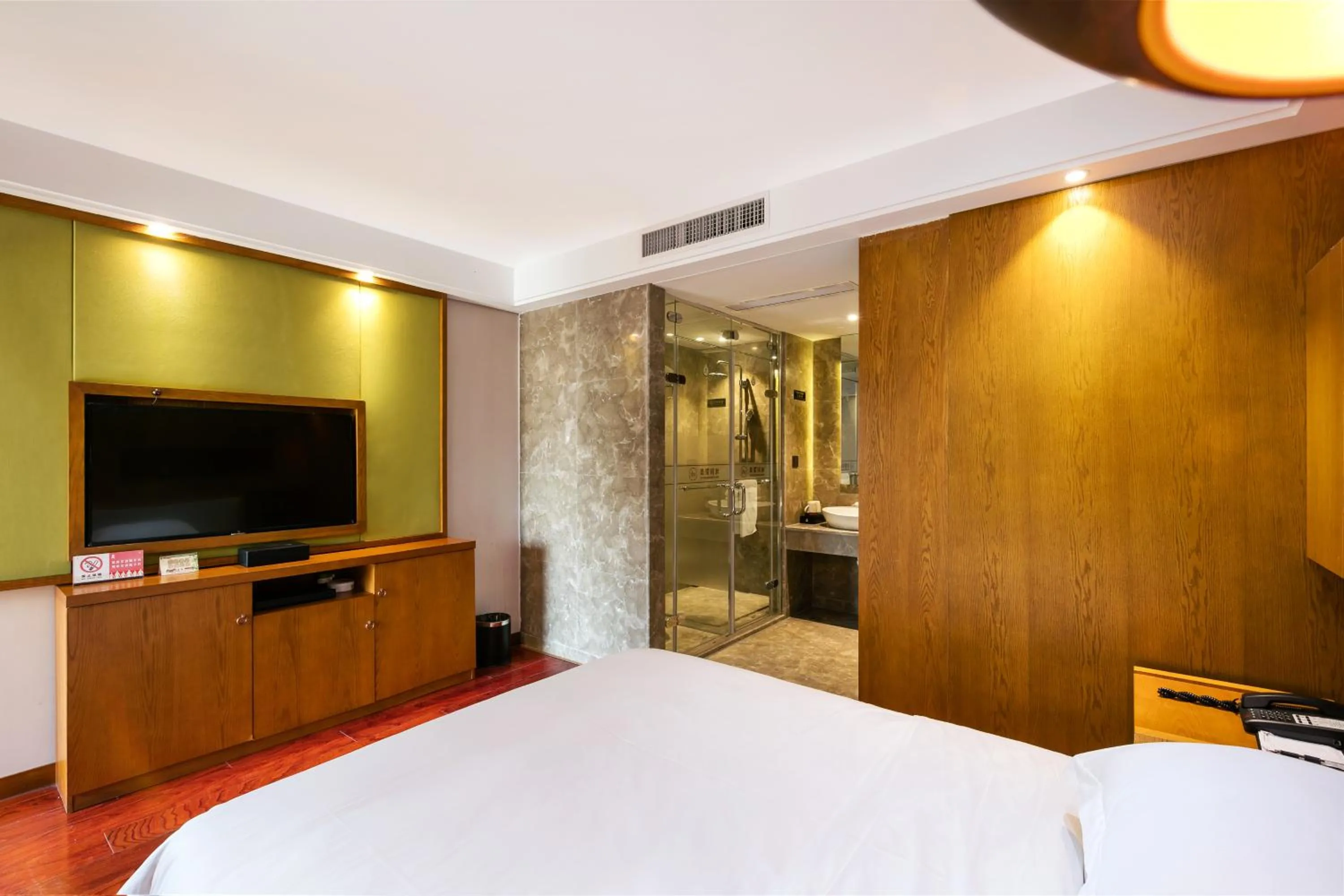 Double Room in Floral Hotel · Yingxi Riverside Deqing