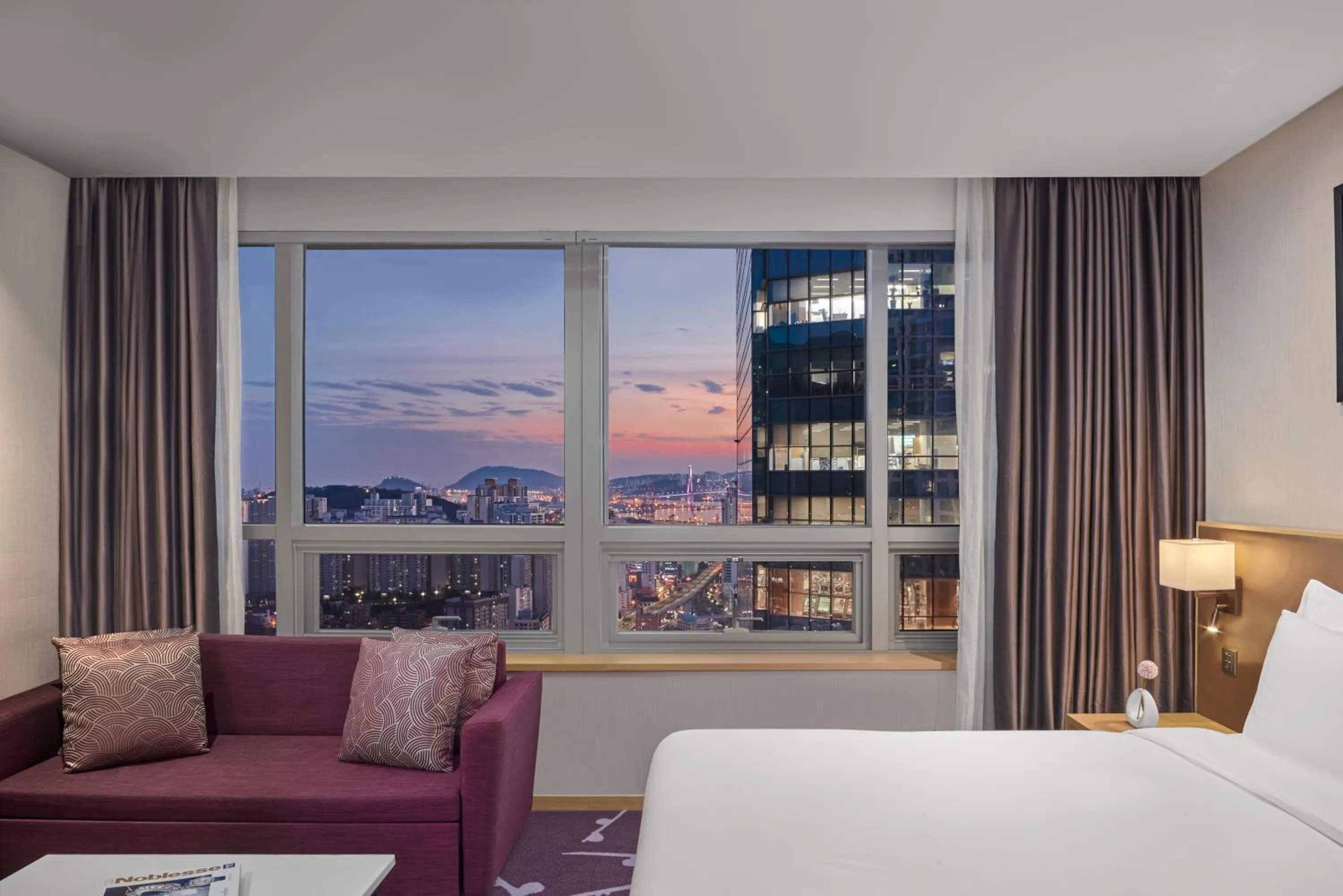 Bedroom, Bed in Avani Central Busan