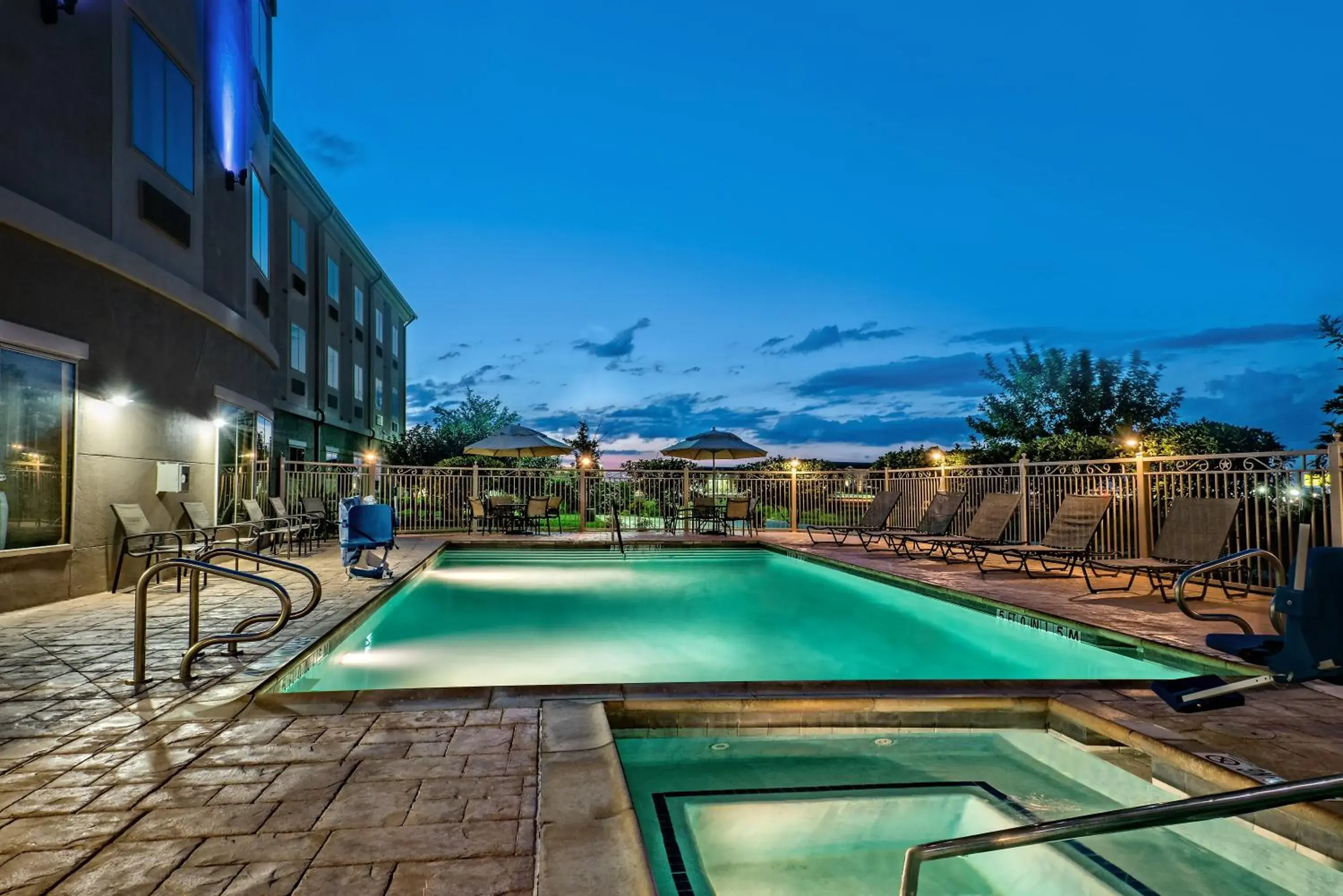 Swimming pool in Holiday Inn Express & Suites Cotulla by IHG Swimming pool in Holiday Inn Express & Suites Cotulla by IHG