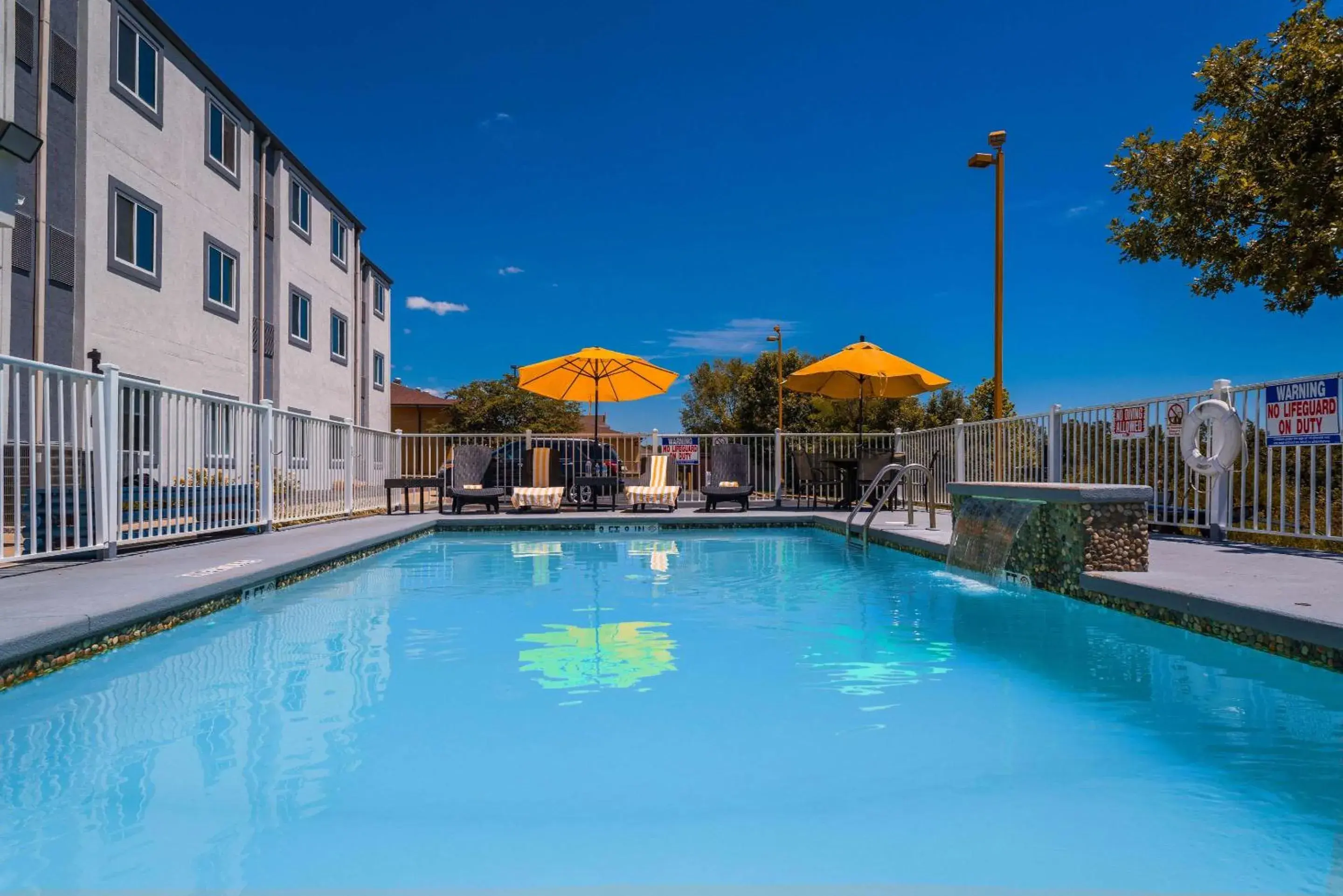 Swimming pool in Studio Z, an Ascend Collection Hotel Swimming pool in Studio Z, an Ascend Collection Hotel