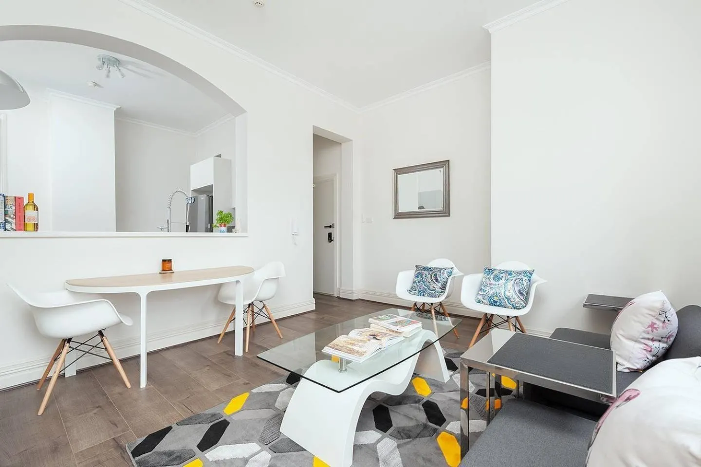 STUNNING SYDNEY HOME 4
