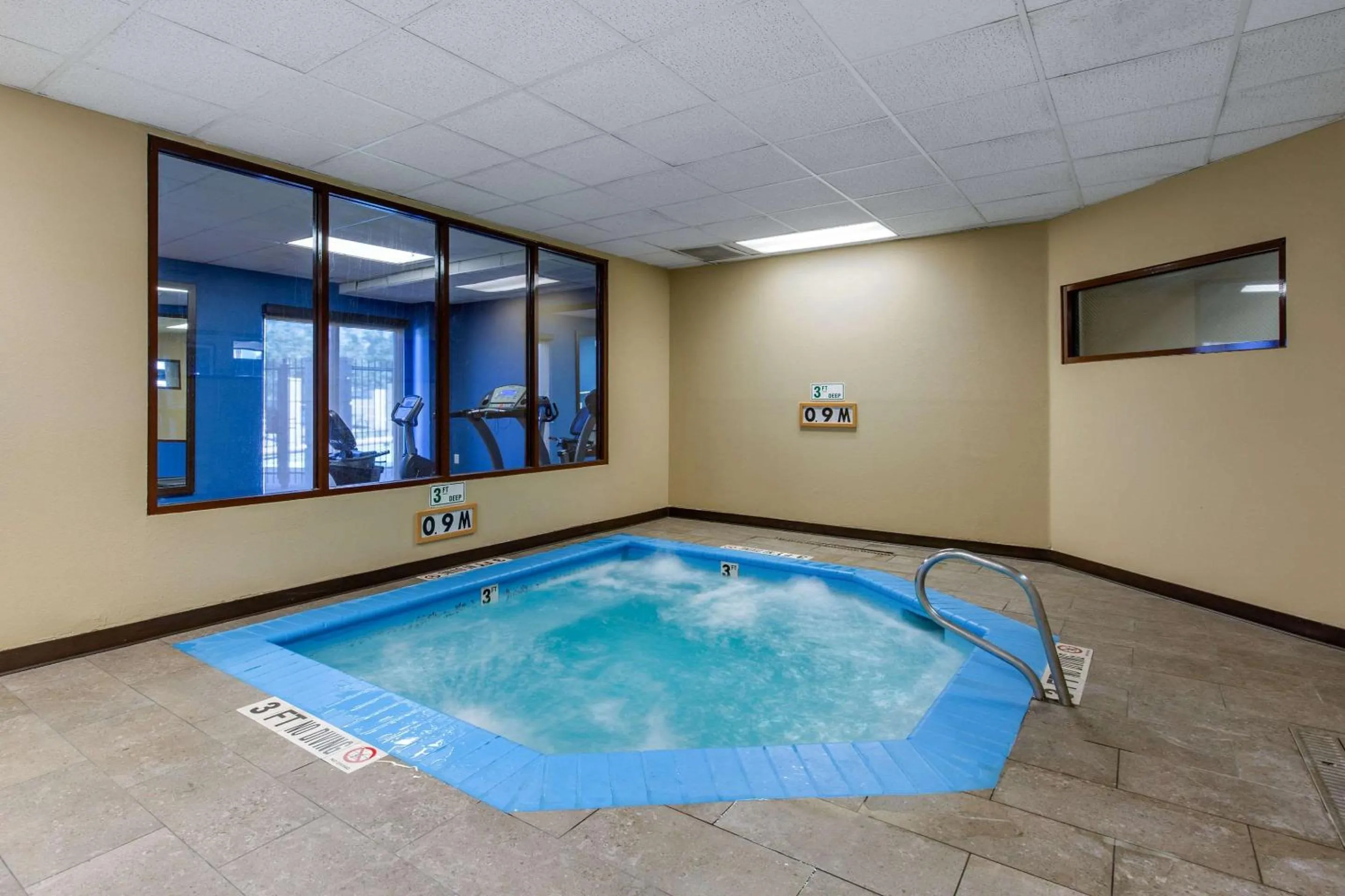 Pool view in Comfort Inn & Suites SW Houston Sugarland