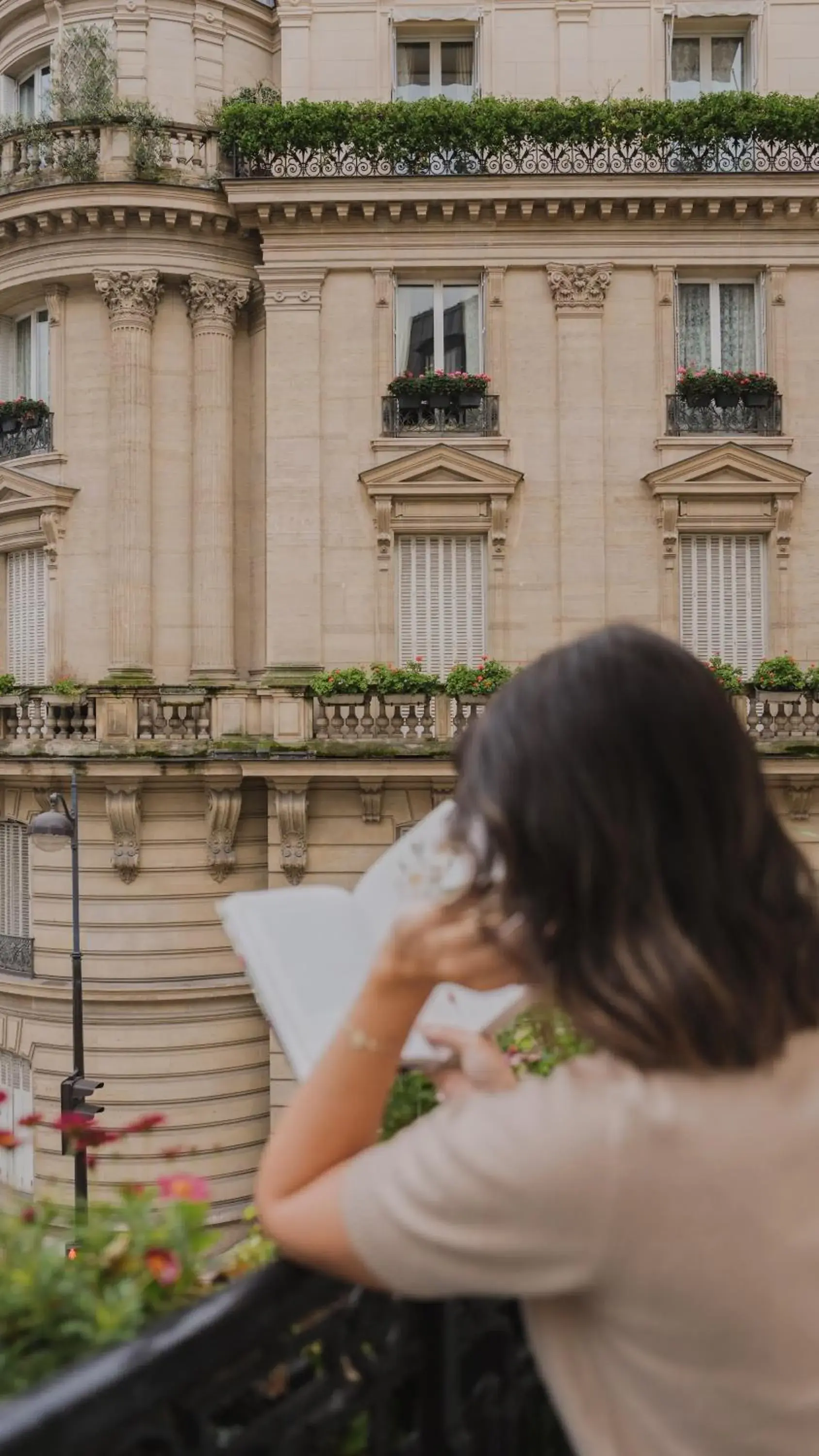 City view in Château des Fleurs Hôtel & Spa Paris City view in Château des Fleurs Hôtel & Spa Paris